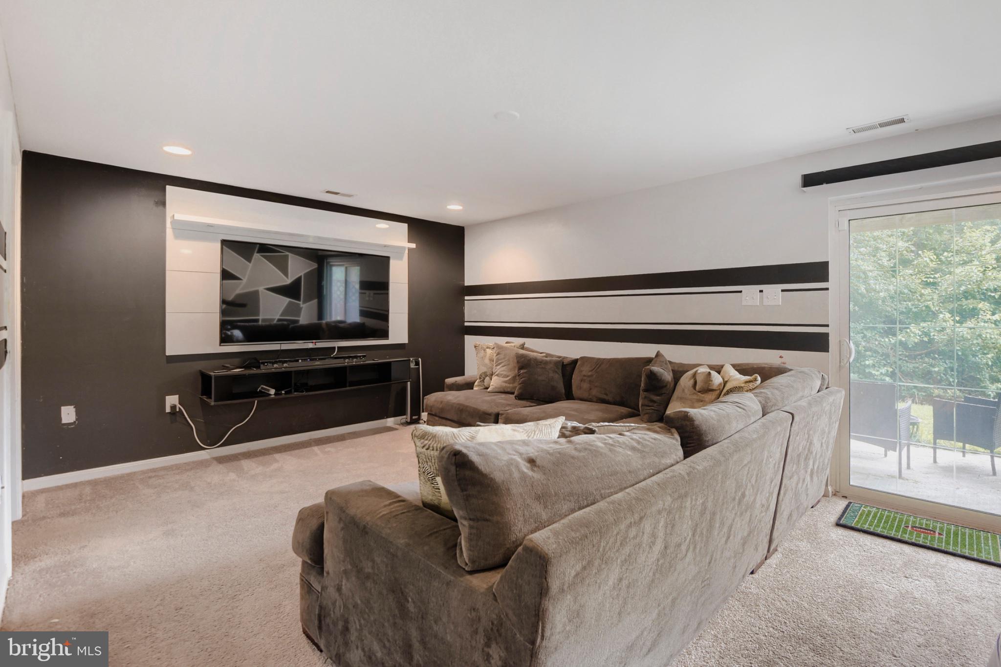 4308 PINEFIELD COURT