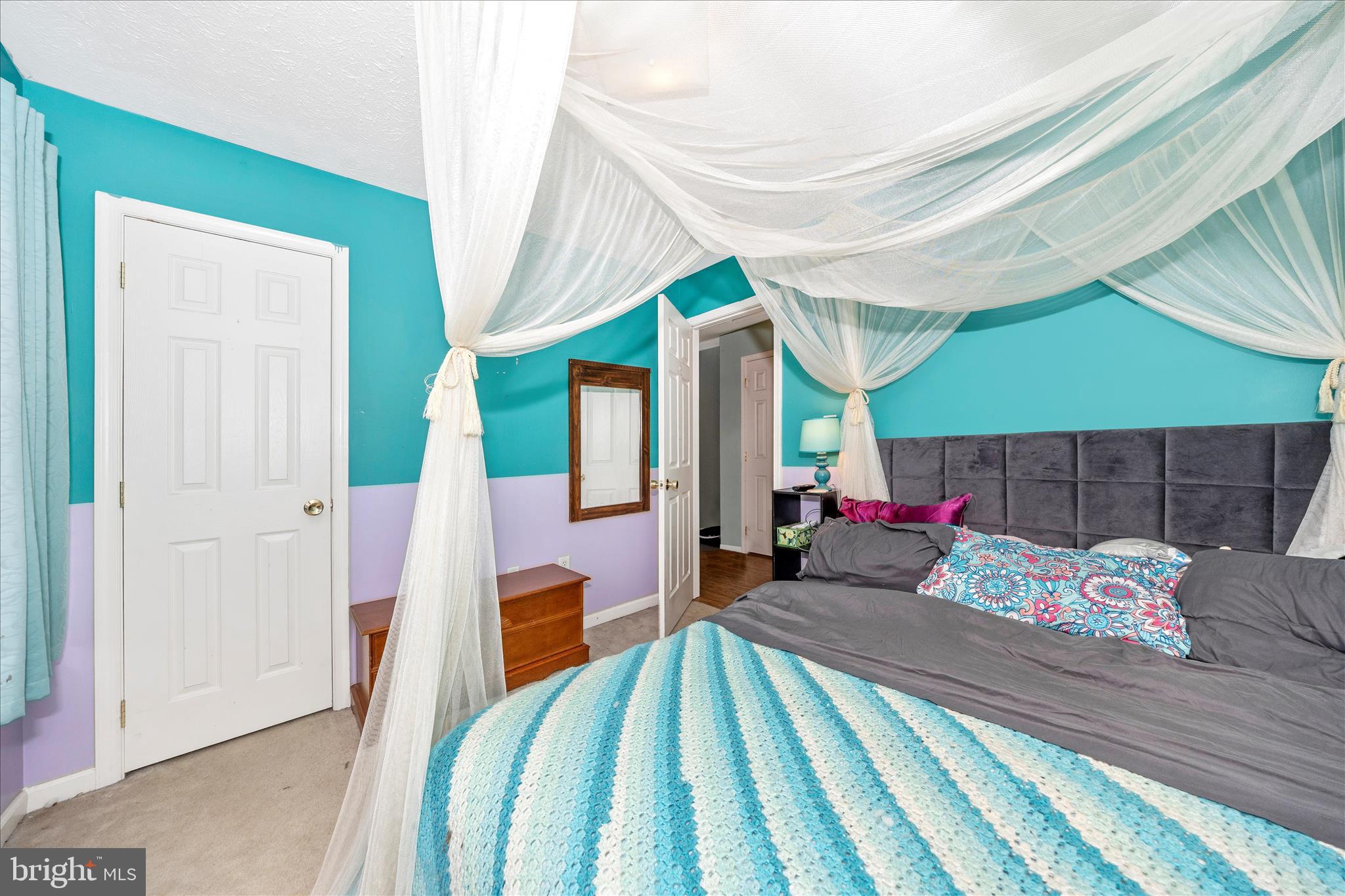 RIDGEFIELD - Residential