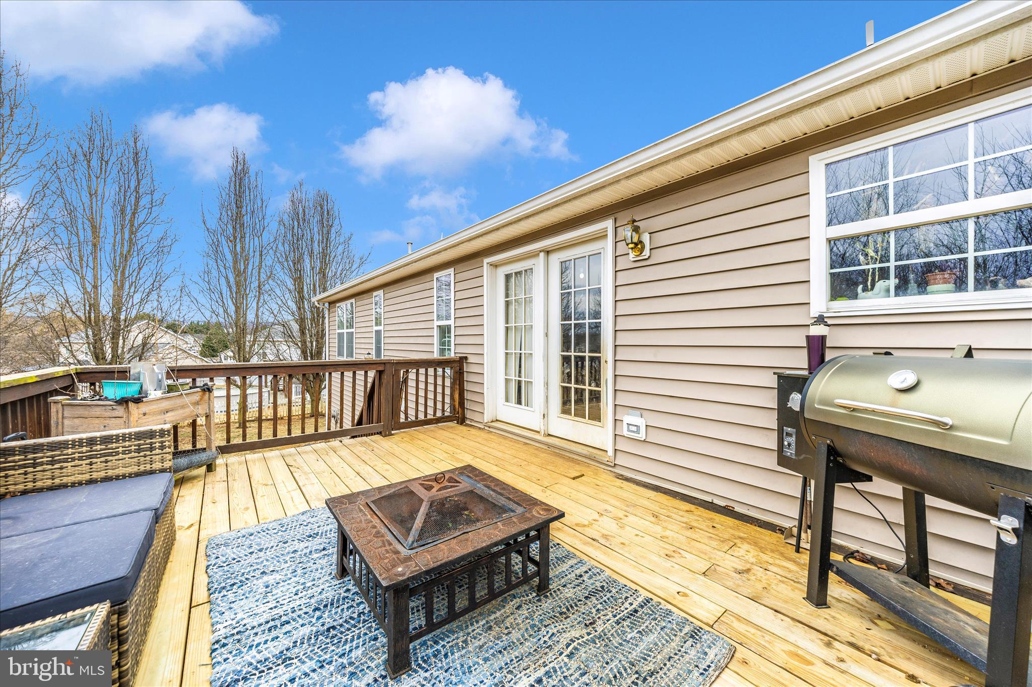 RIDGEFIELD - Residential