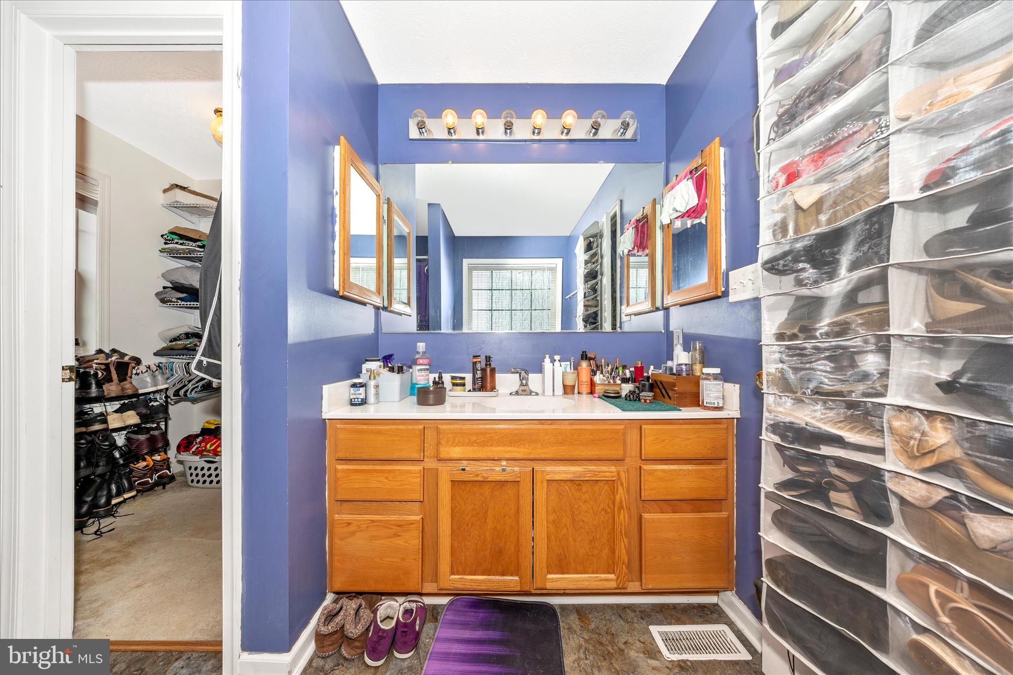 RIDGEFIELD - Residential