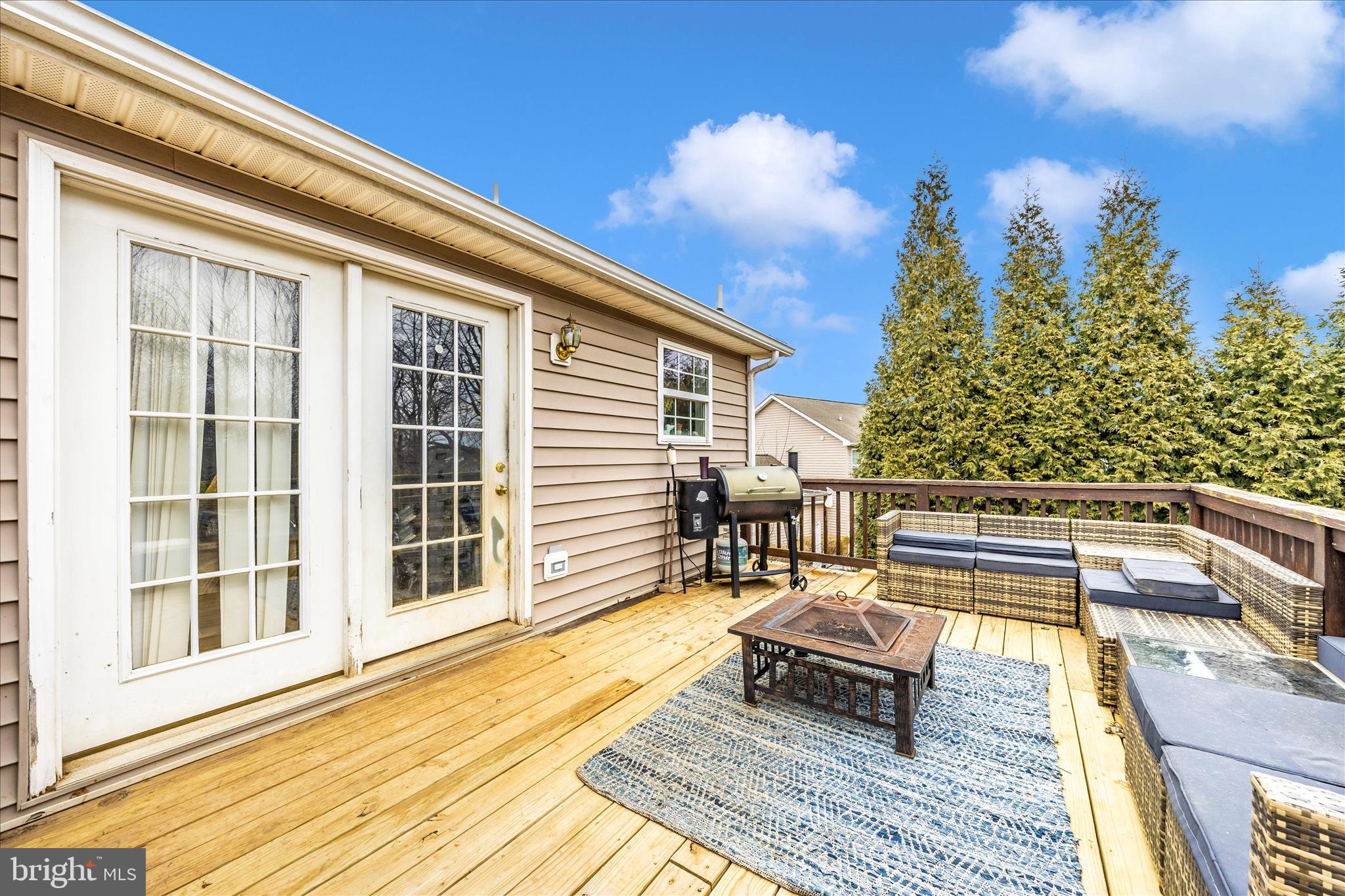 RIDGEFIELD - Residential