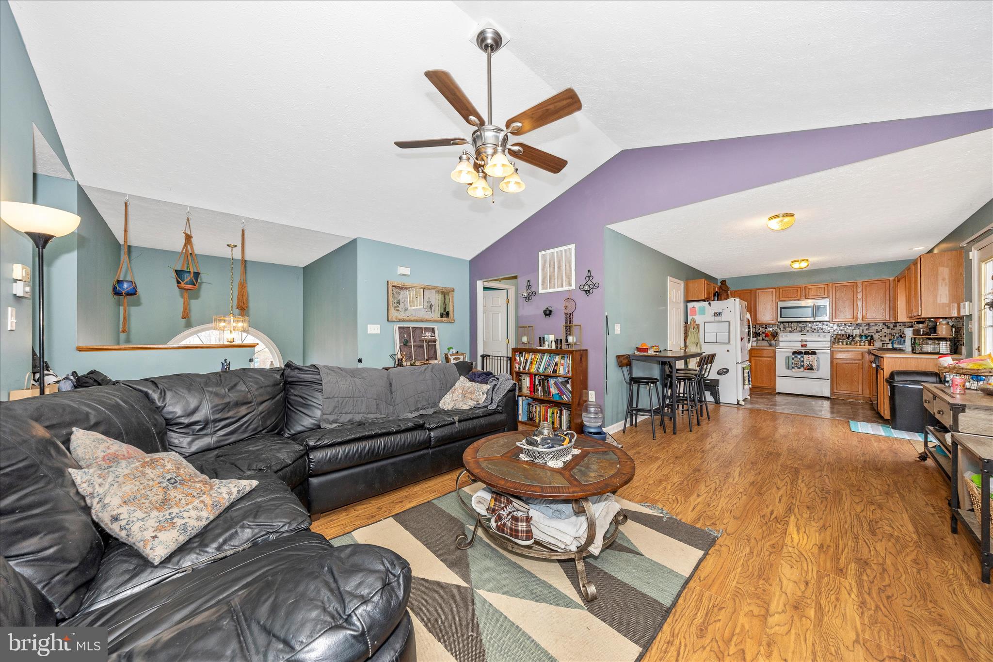 RIDGEFIELD - Residential