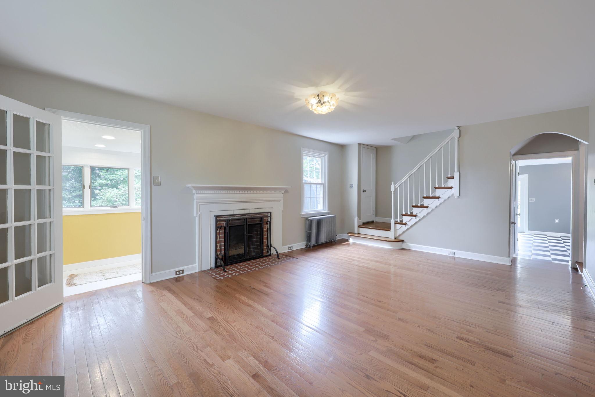 27 HESS BOULEVARD