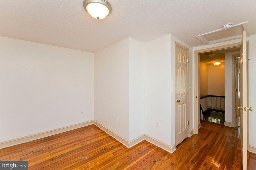 DOWNTOWN WINCHESTER - Residential Lease