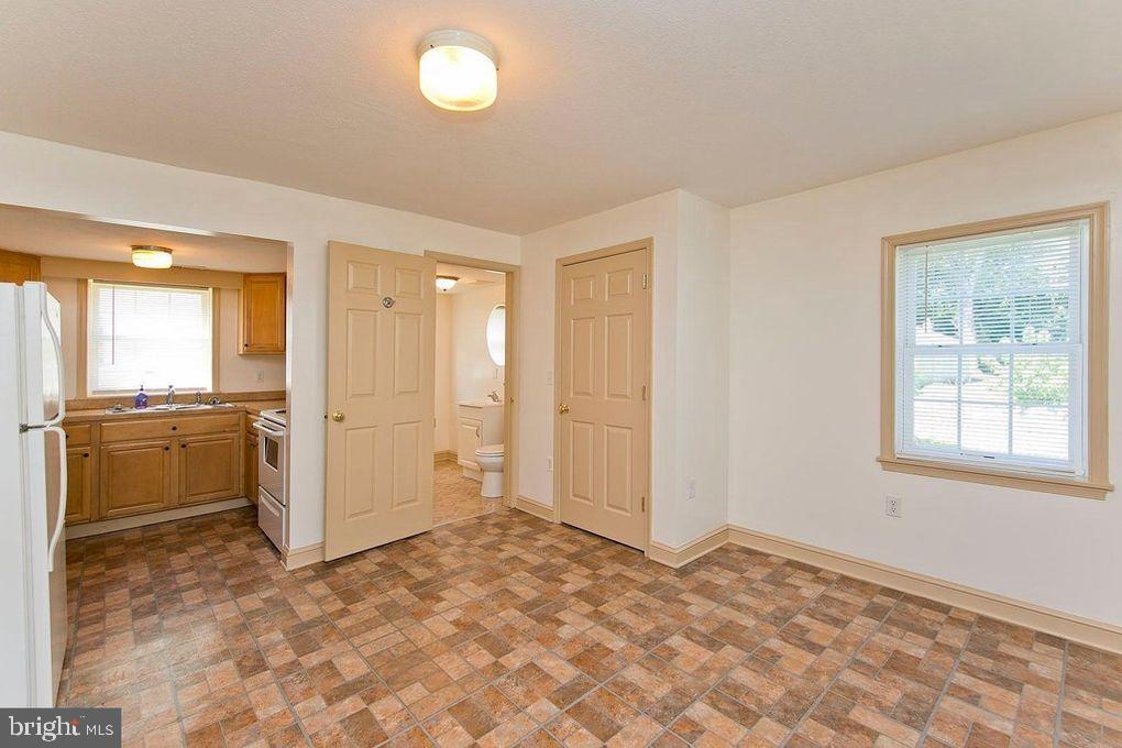 DOWNTOWN WINCHESTER - Residential Lease