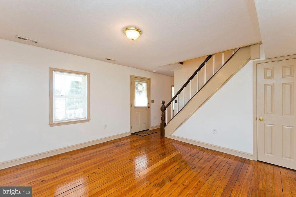 DOWNTOWN WINCHESTER - Residential Lease