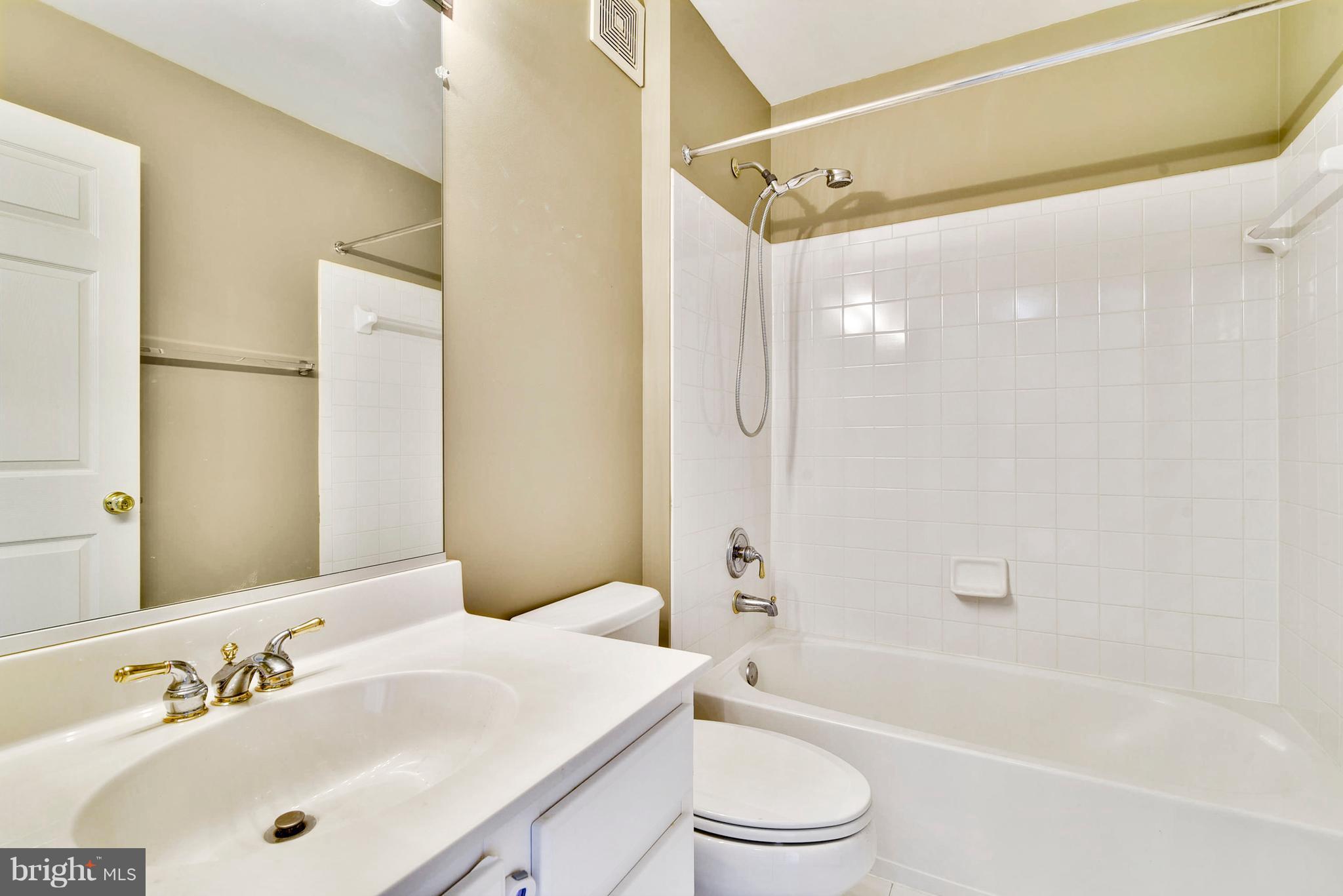 OLD TOWN GREENS - Residential