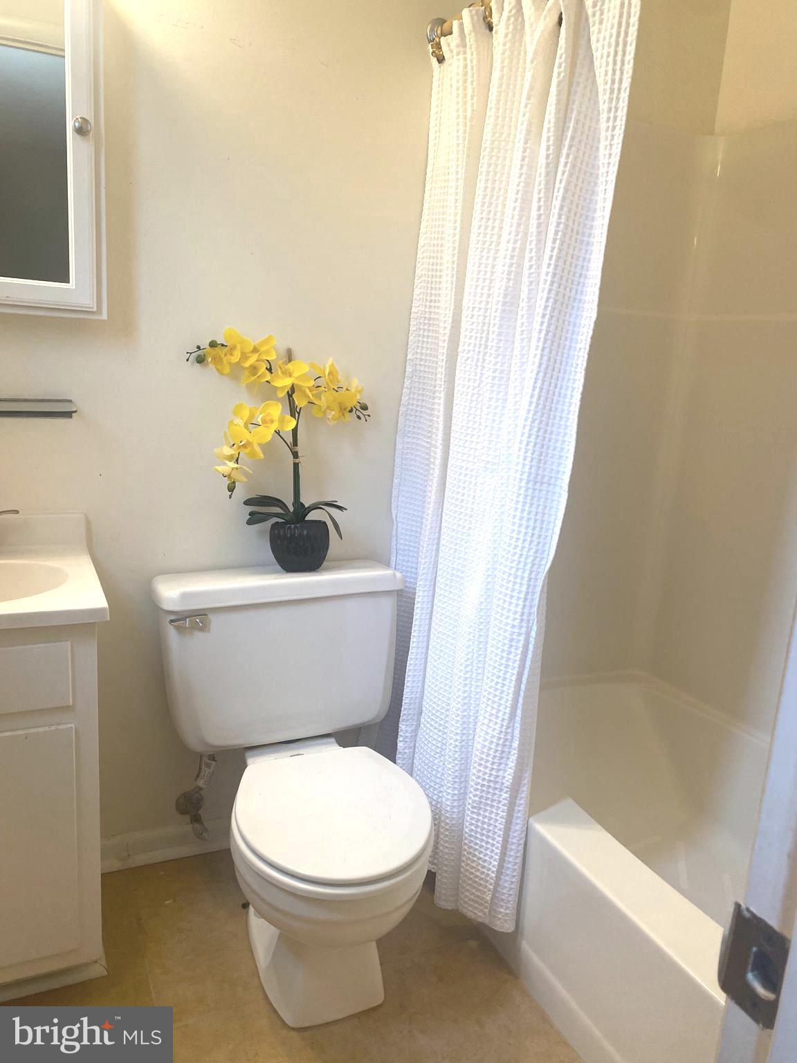 MEADOWBROOK VILLAGE - Residential