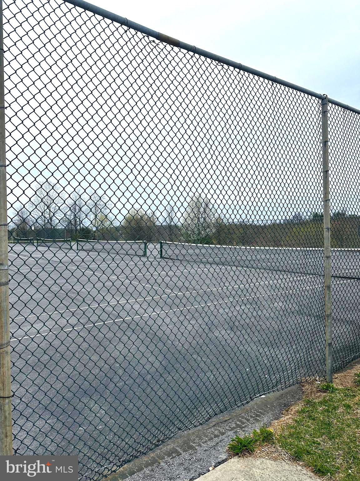 MEADOWBROOK VILLAGE - Residential