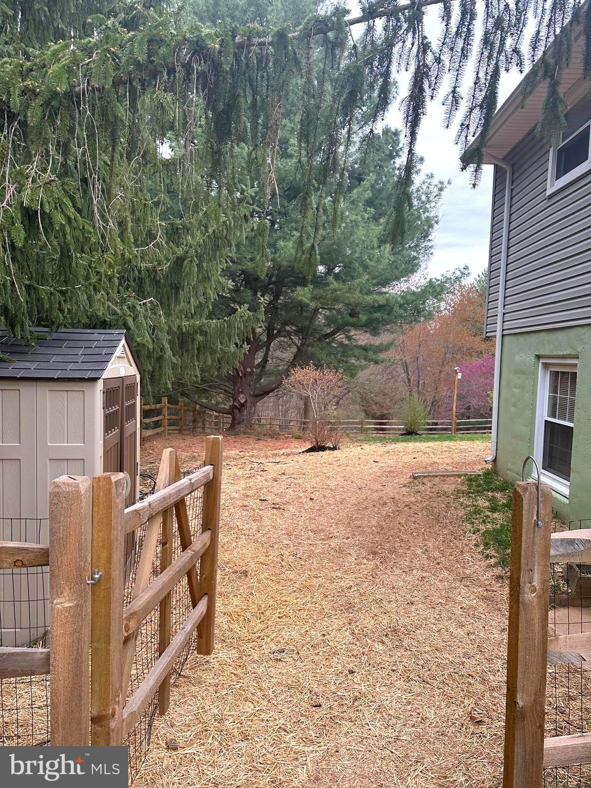 MEADOWBROOK VILLAGE - Residential