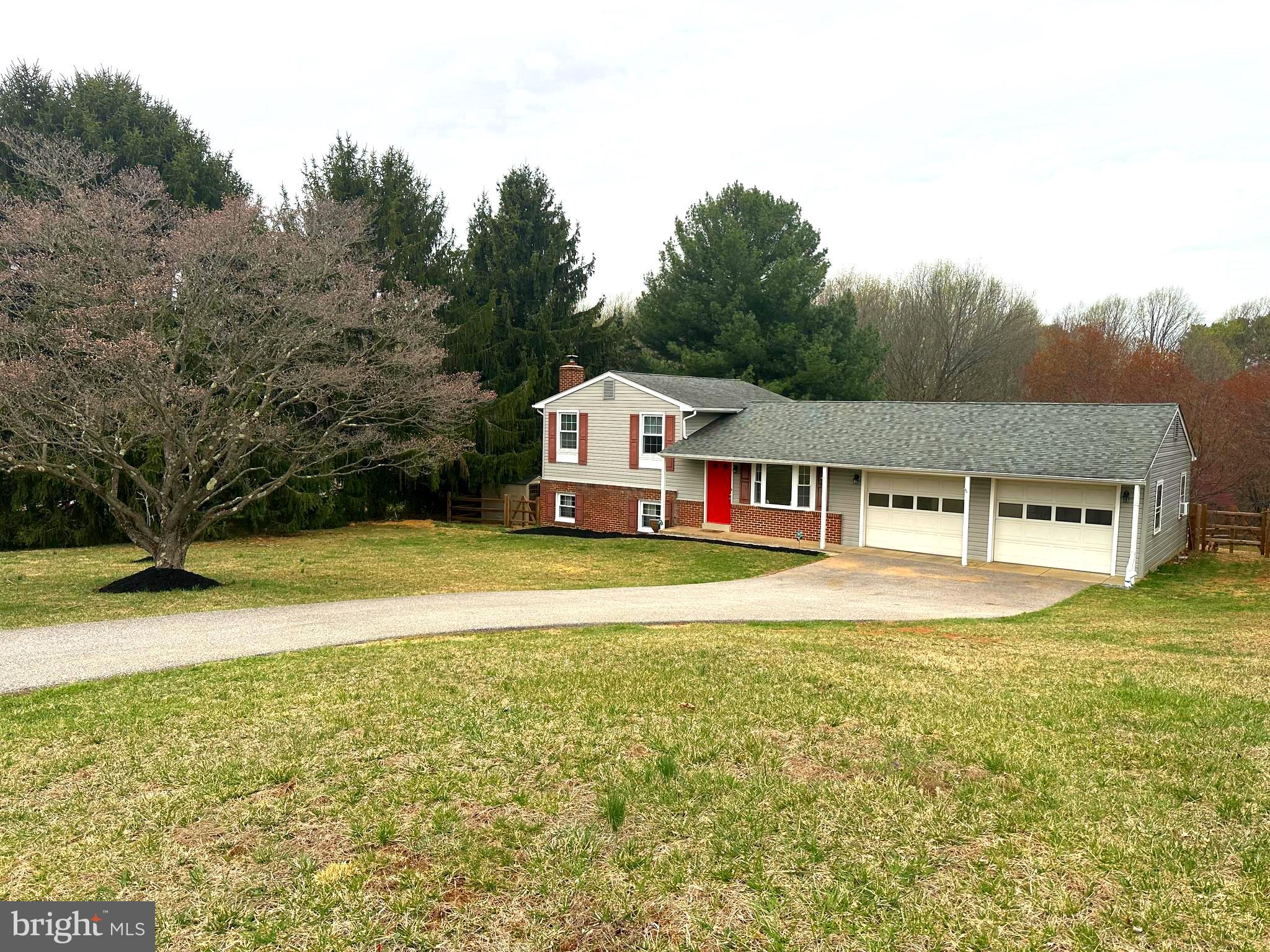 MEADOWBROOK VILLAGE - Residential