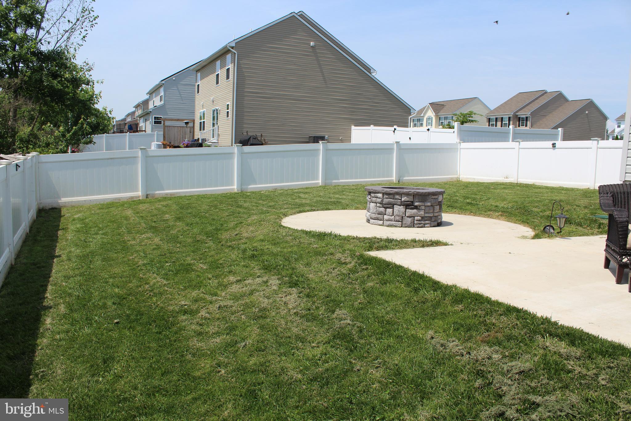 CREEKSIDE - Residential