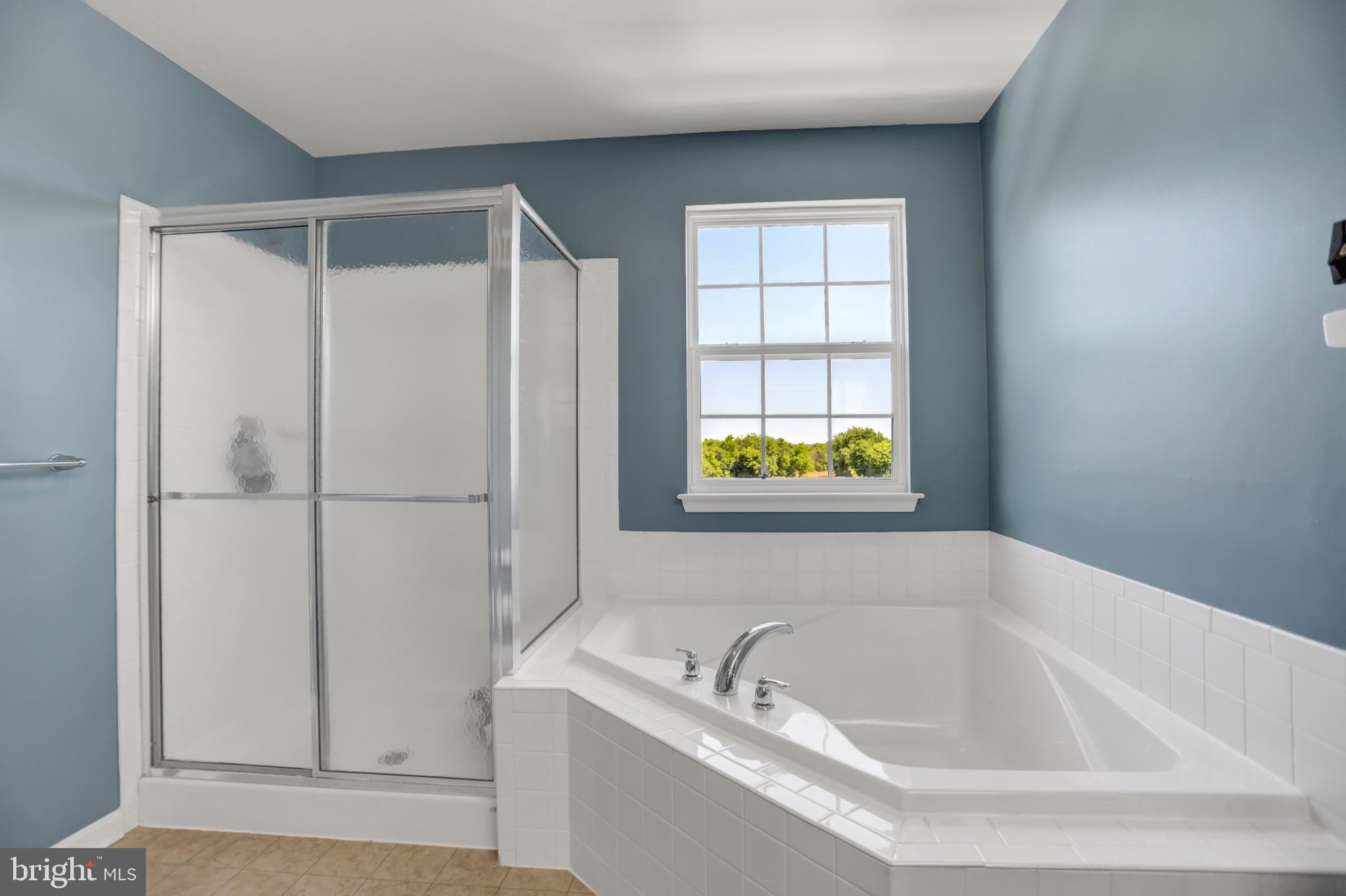 CREEKSIDE - Residential