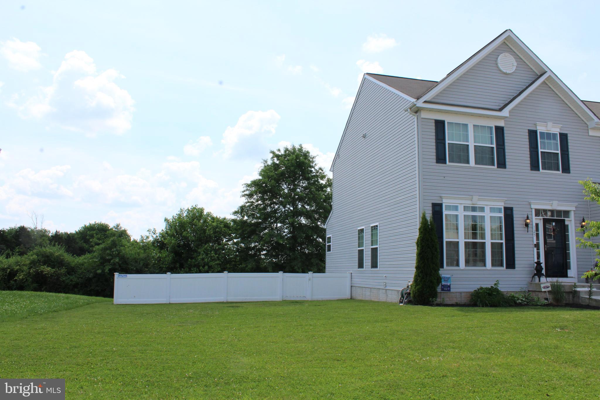 CREEKSIDE - Residential