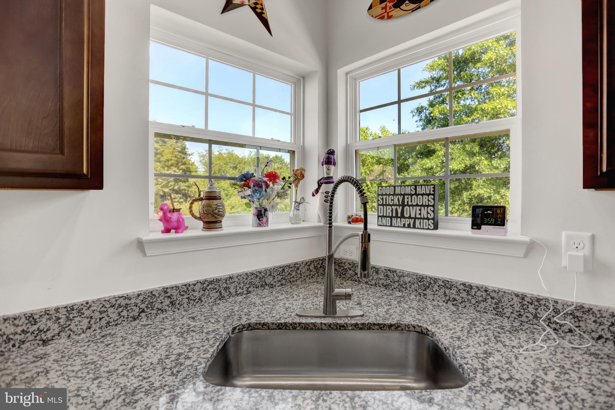 CREEKSIDE - Residential