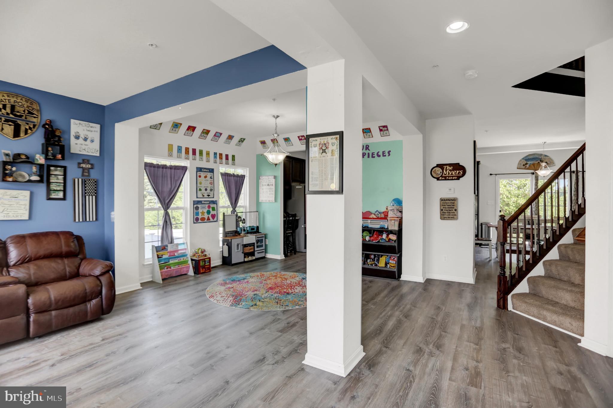 CREEKSIDE - Residential