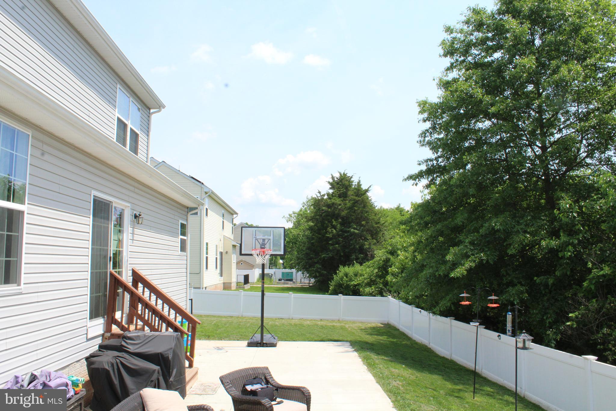 CREEKSIDE - Residential