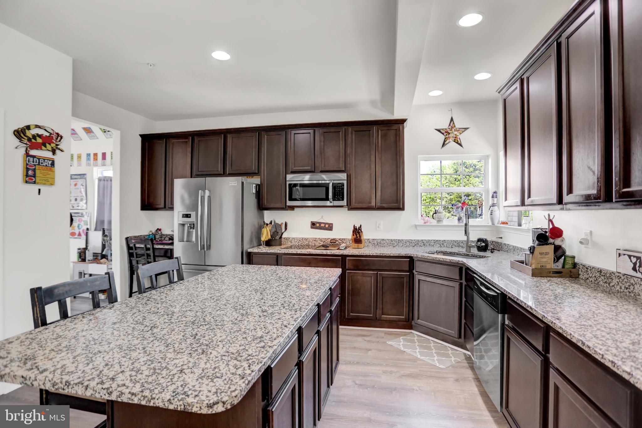 CREEKSIDE - Residential