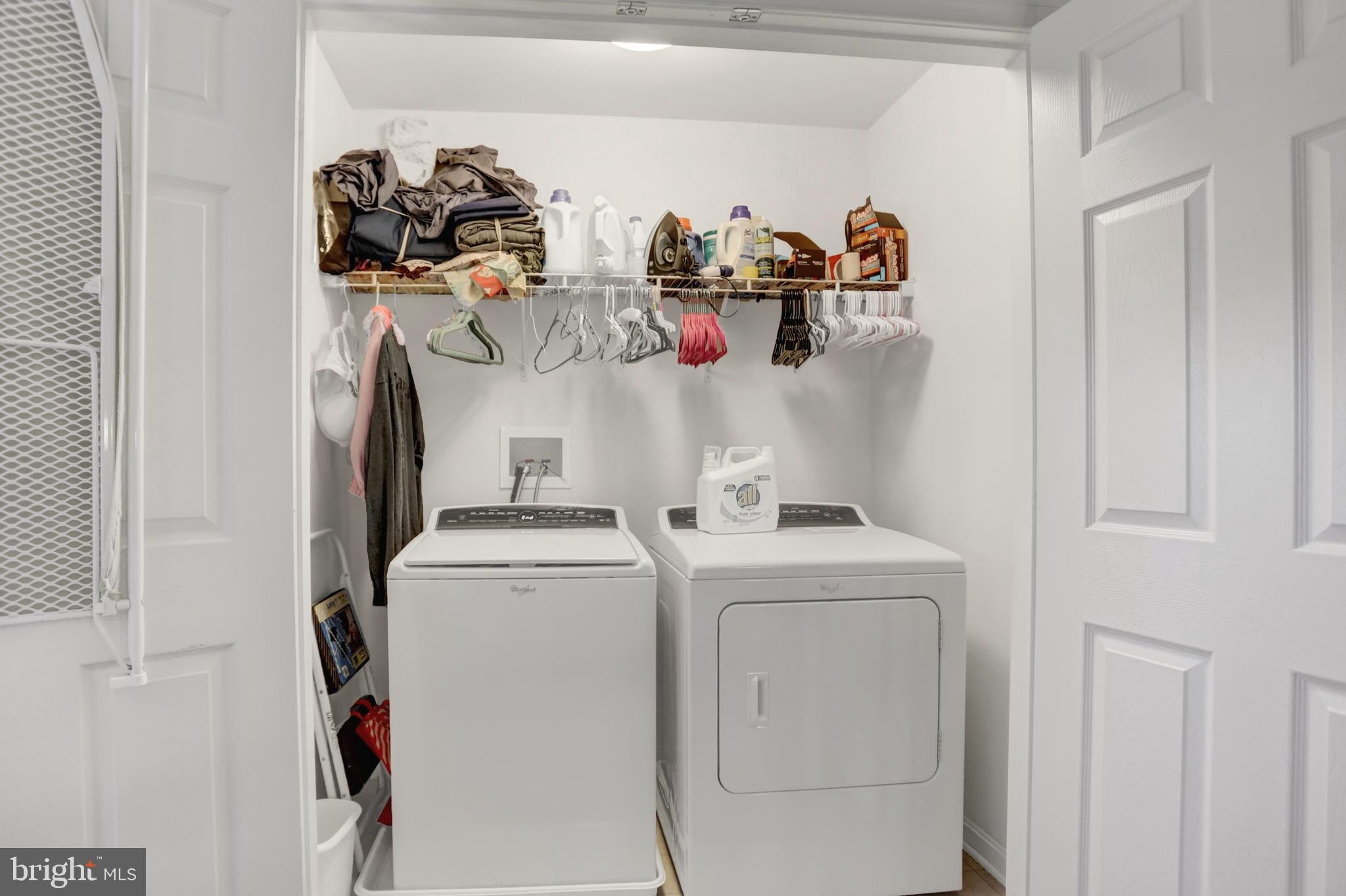 CREEKSIDE - Residential