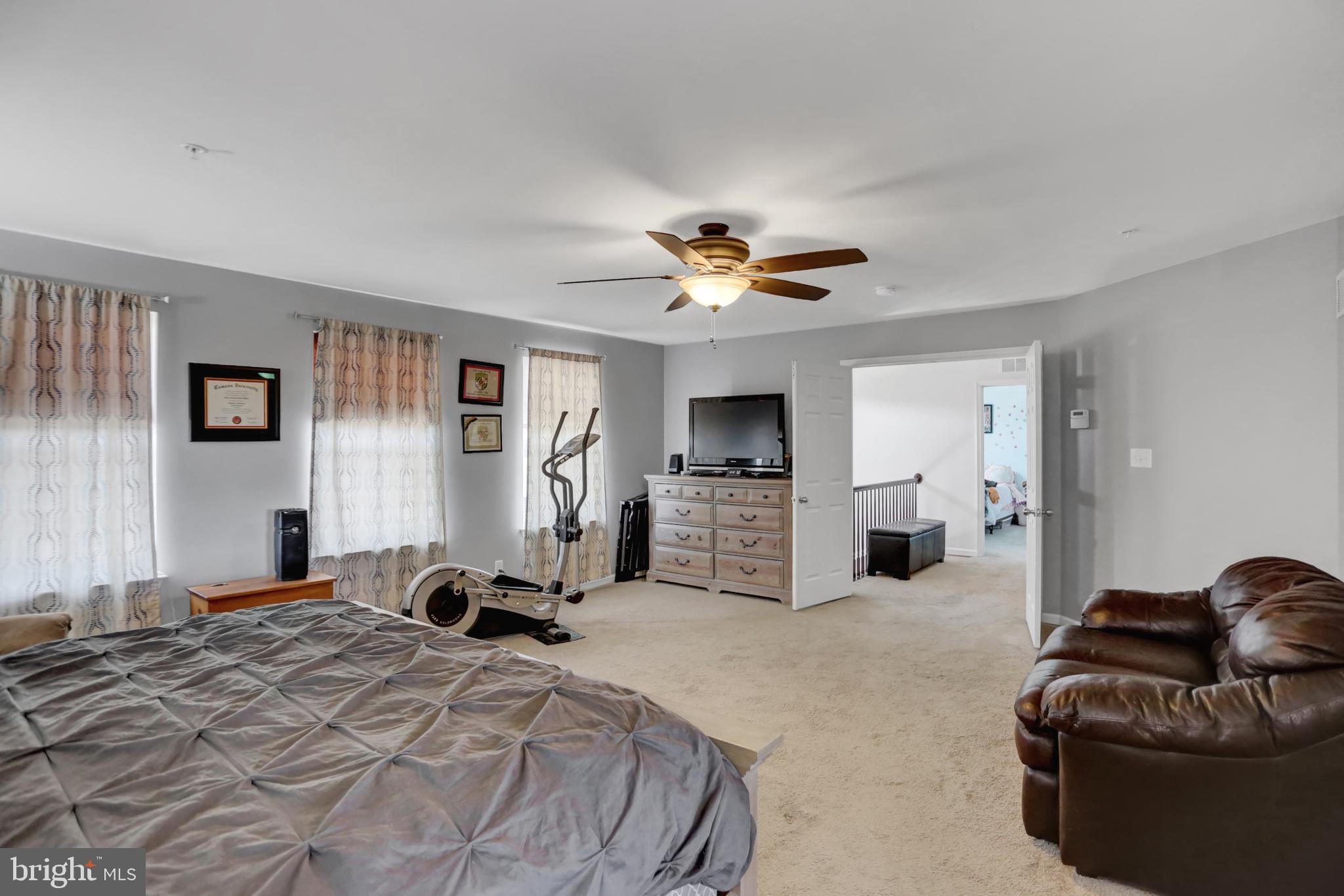 CREEKSIDE - Residential