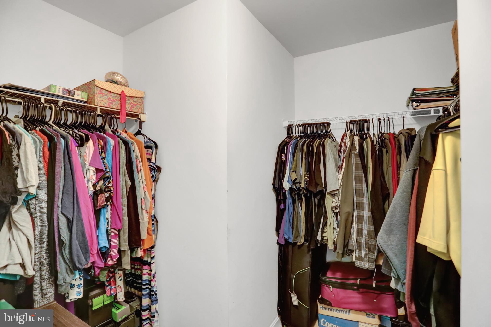 CREEKSIDE - Residential