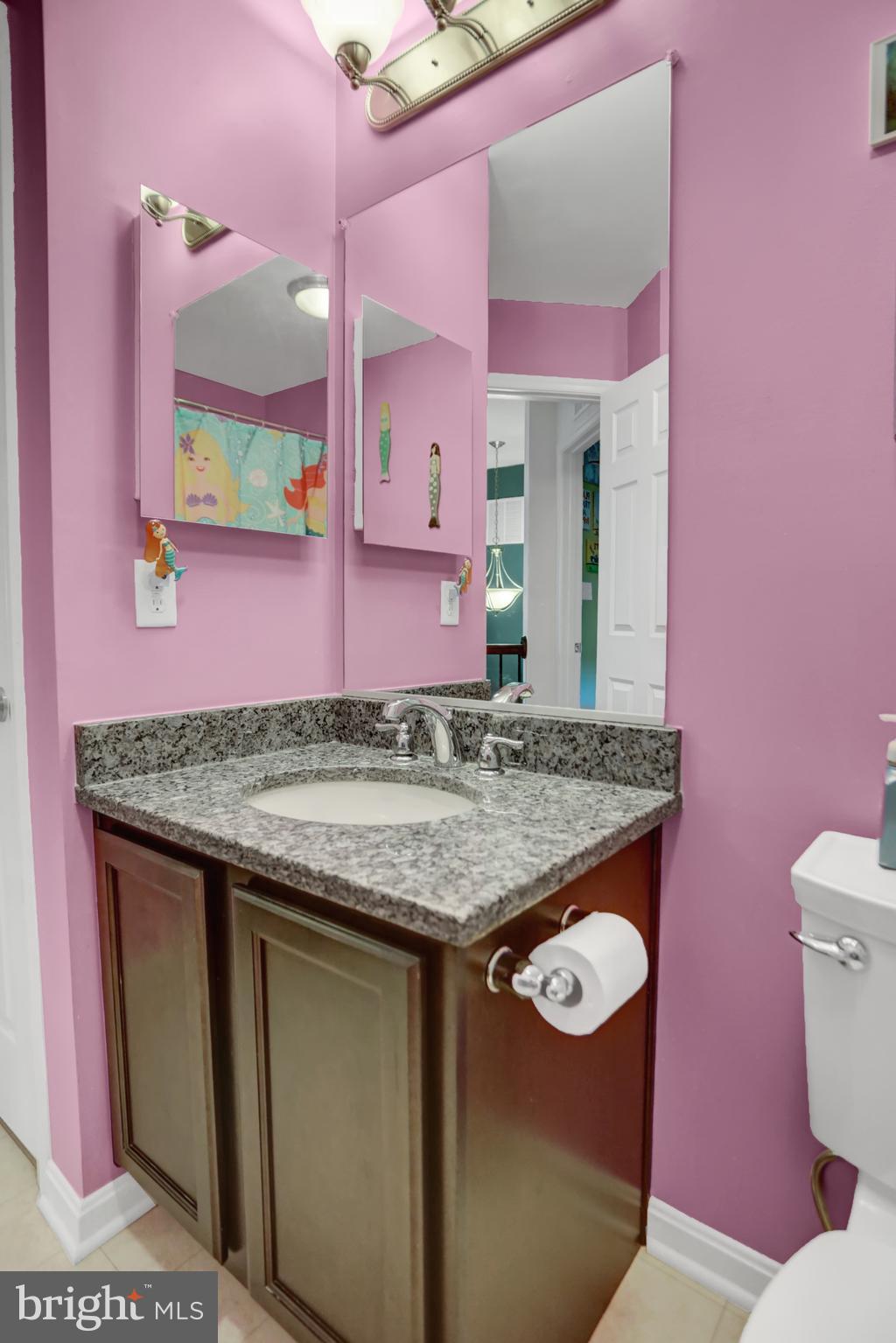 CREEKSIDE - Residential