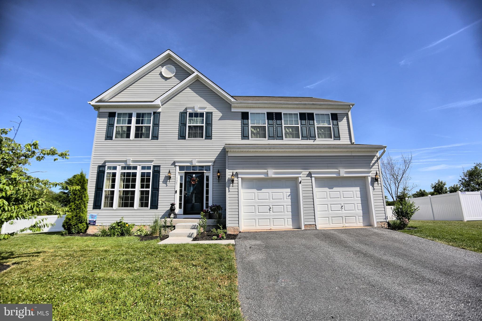 CREEKSIDE - Residential