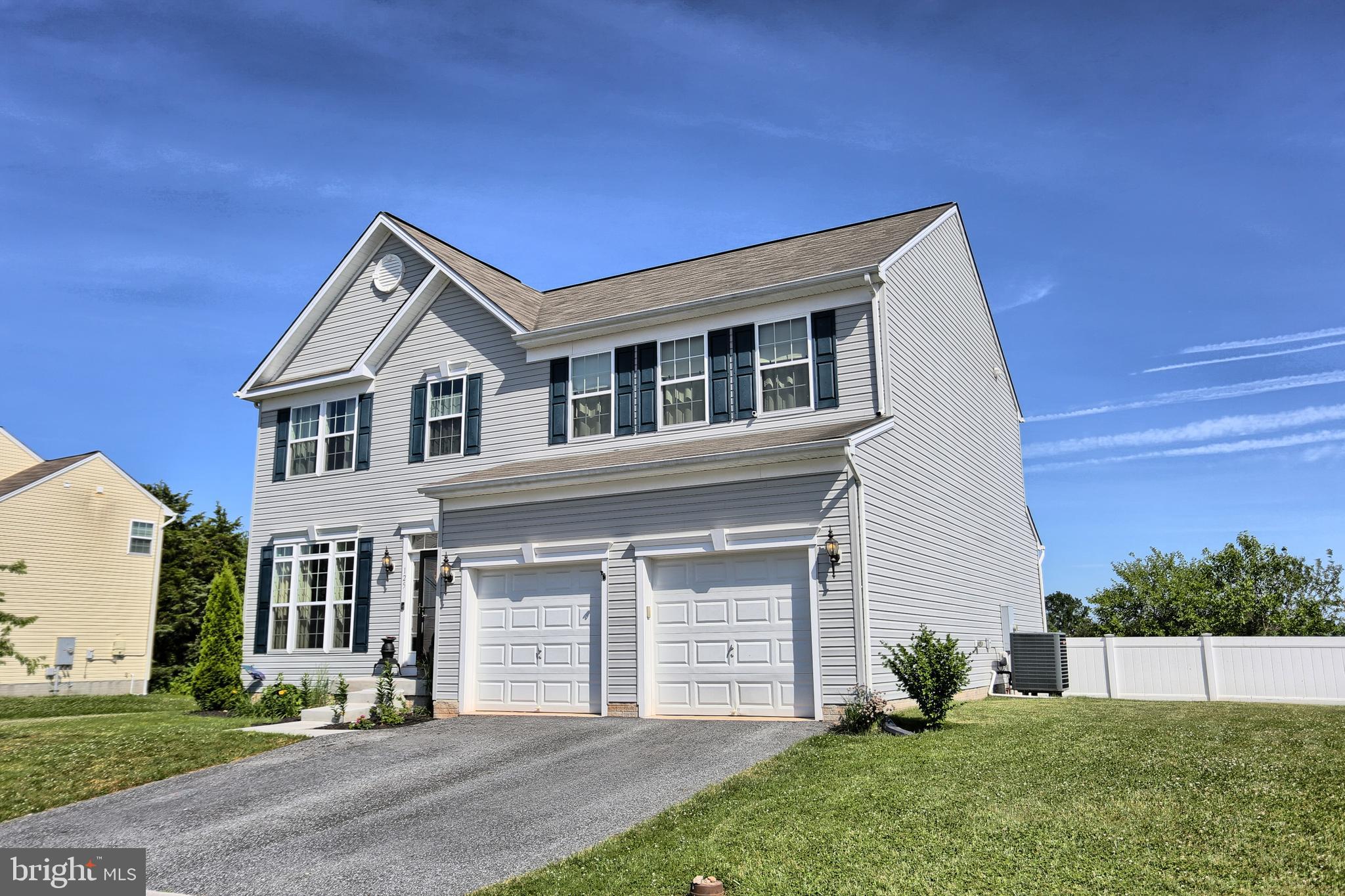 CREEKSIDE - Residential