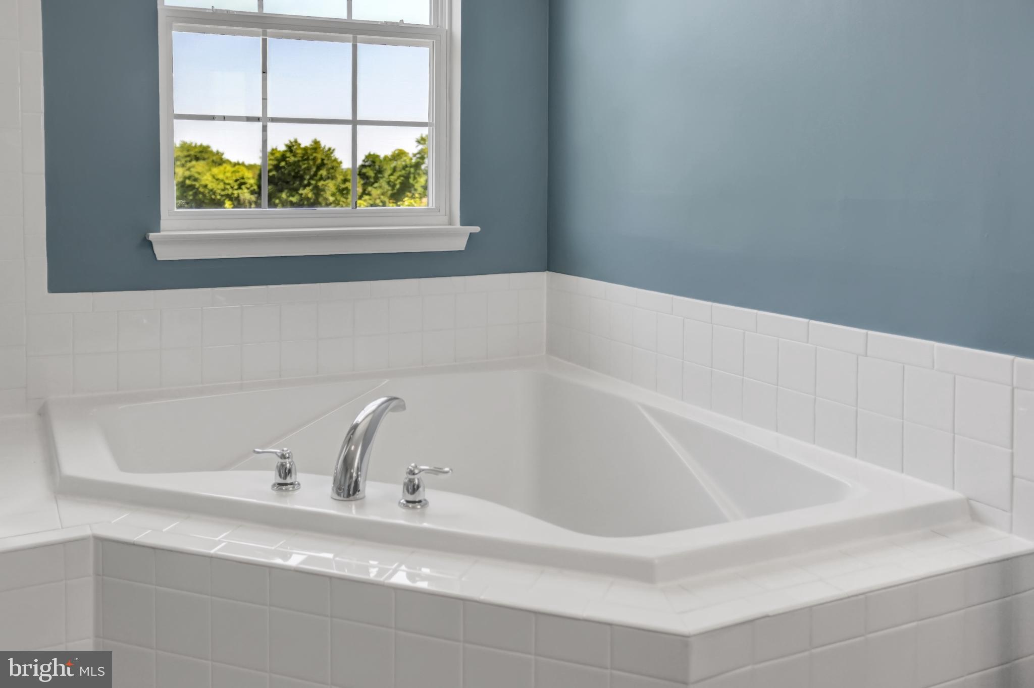 CREEKSIDE - Residential