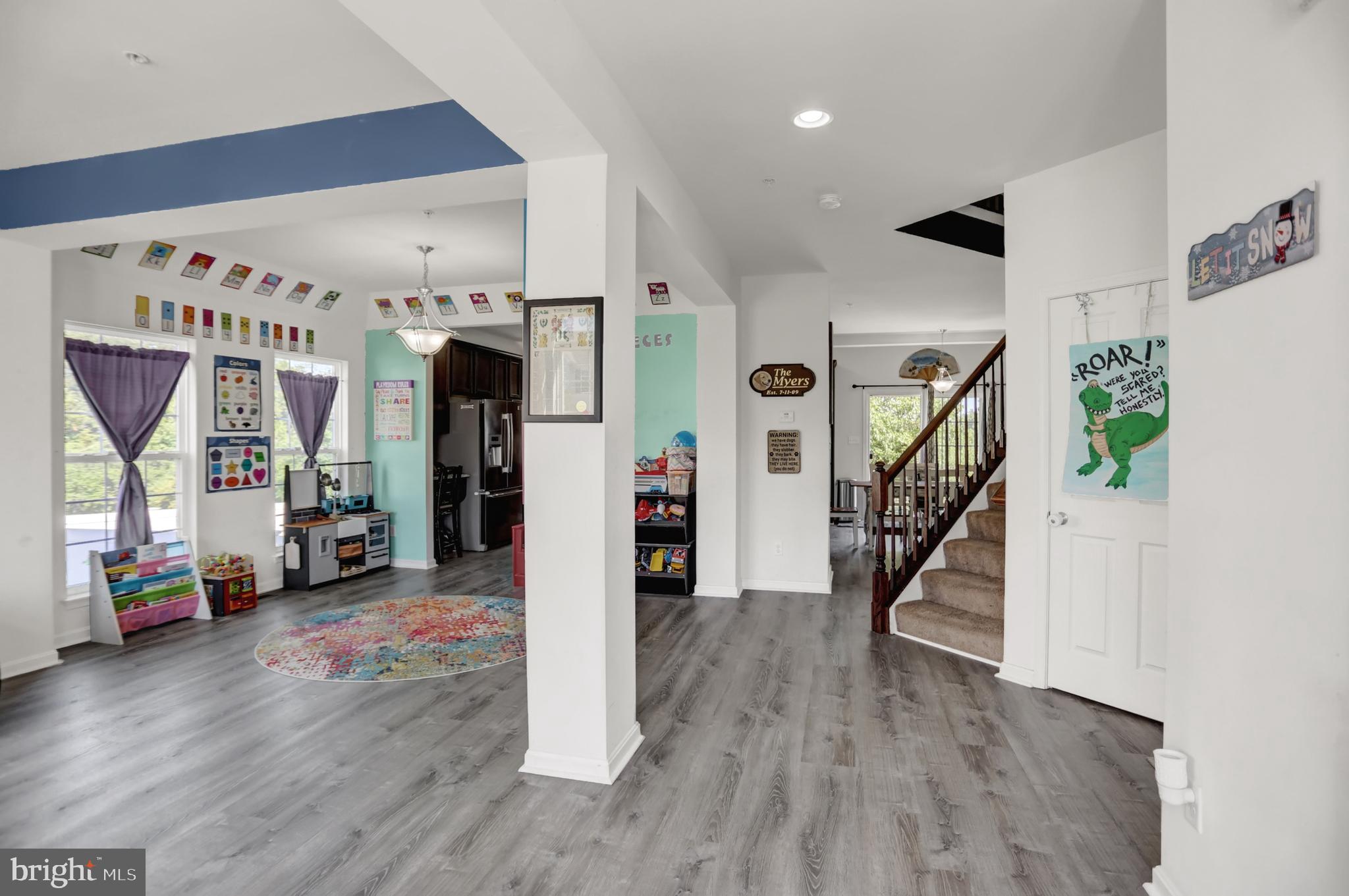 CREEKSIDE - Residential