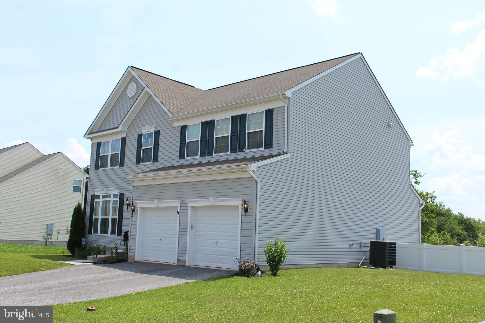 CREEKSIDE - Residential