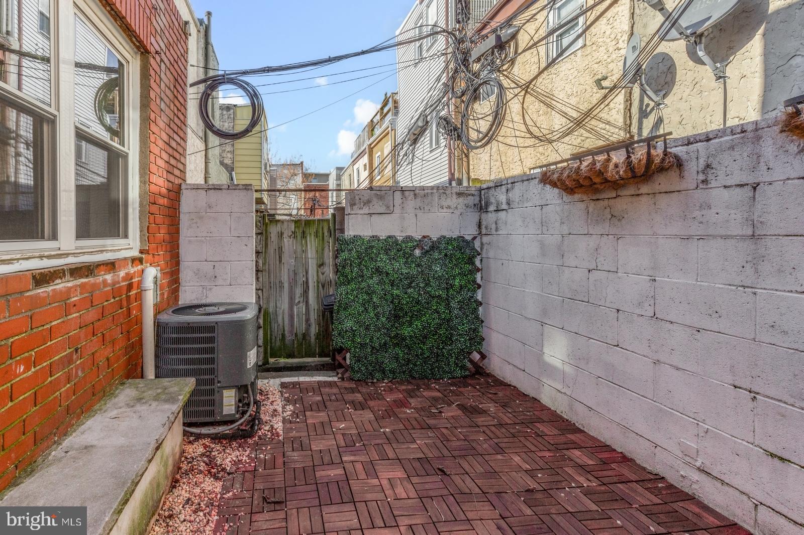 DICKINSON NARROWS - Residential Lease