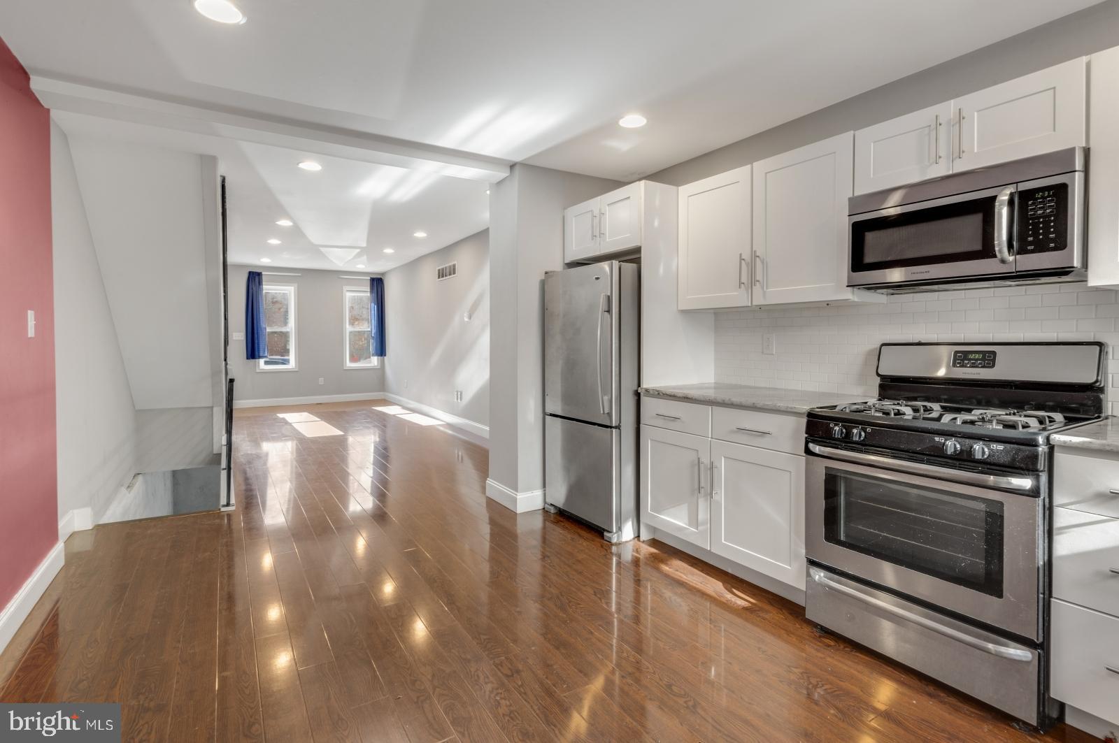 DICKINSON NARROWS - Residential Lease