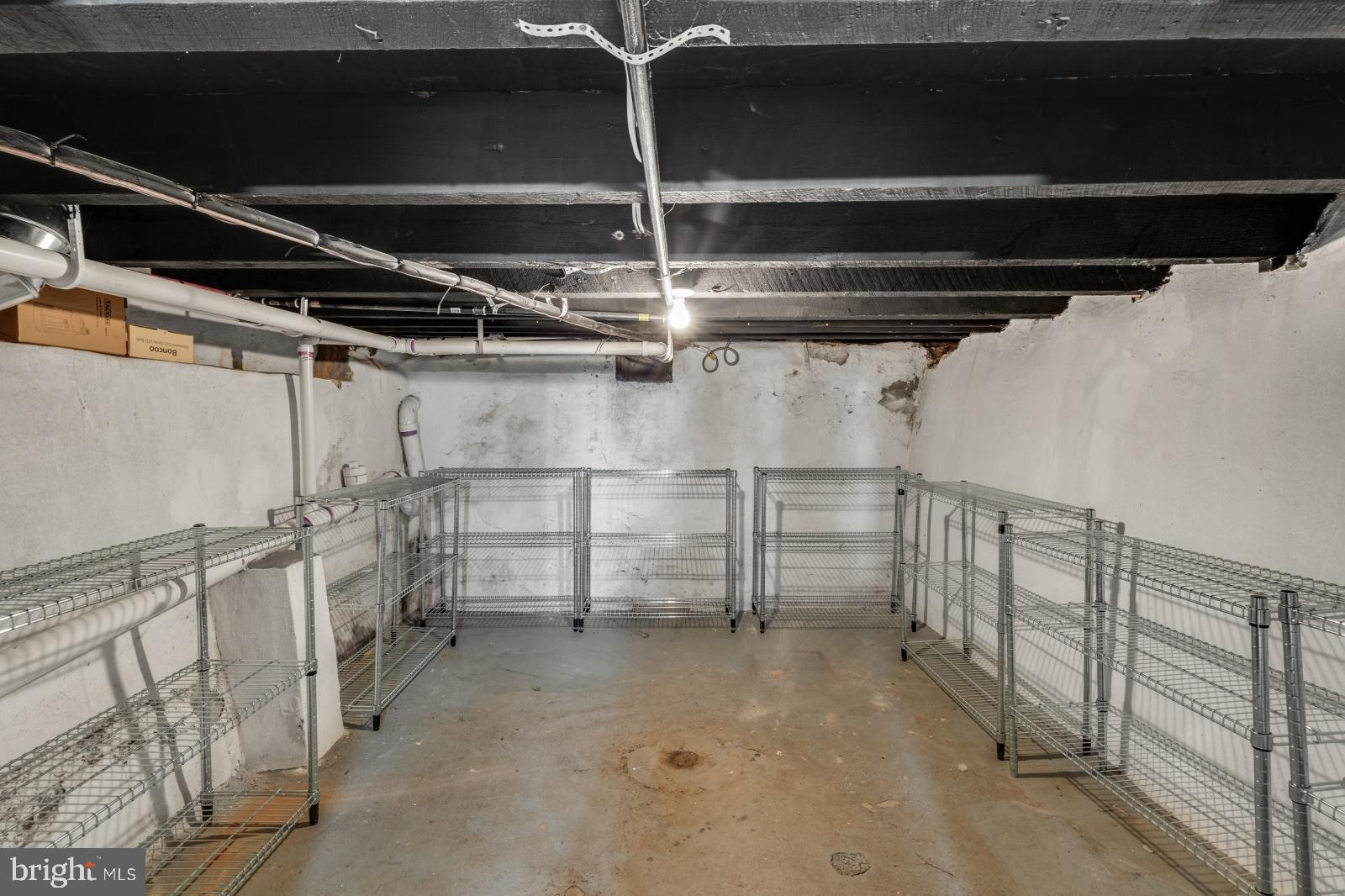 DICKINSON NARROWS - Residential Lease