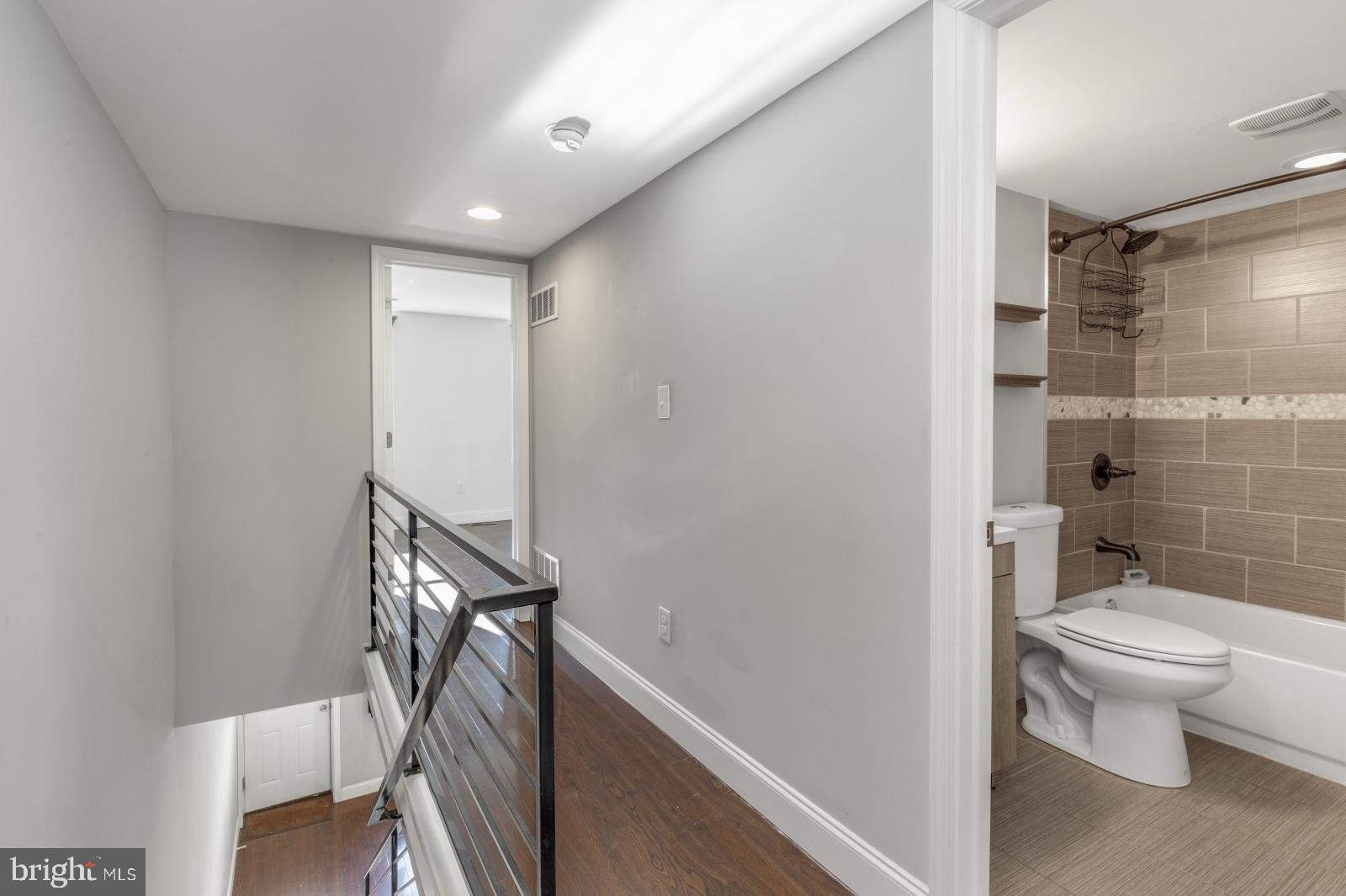 DICKINSON NARROWS - Residential Lease