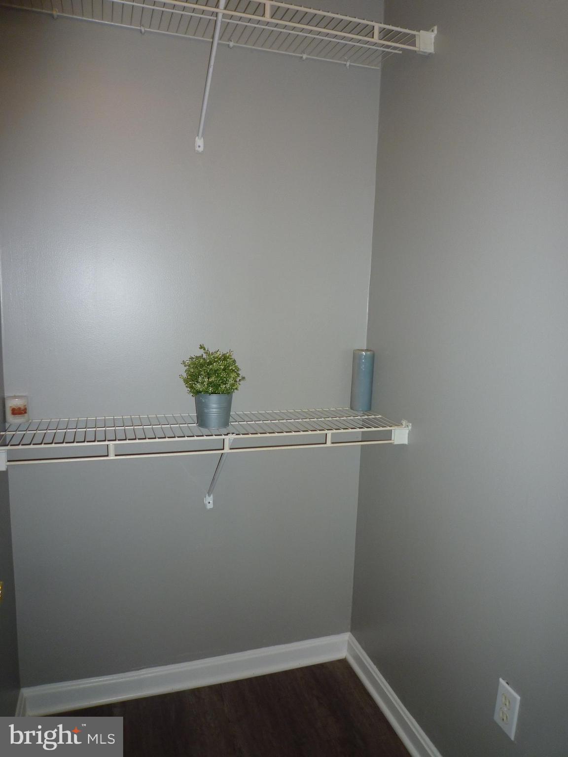 CATONSVILLE KNOLLS - Residential