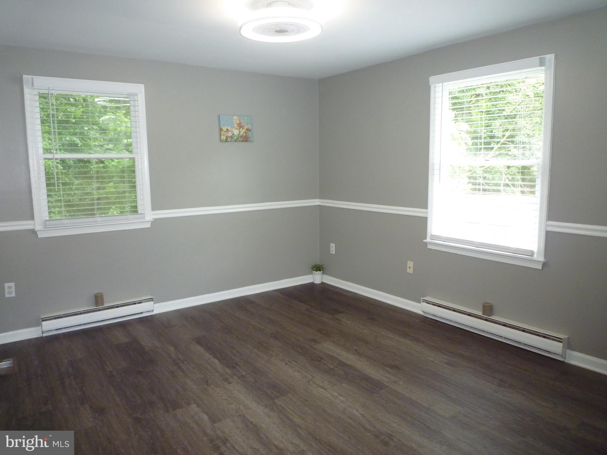 CATONSVILLE KNOLLS - Residential