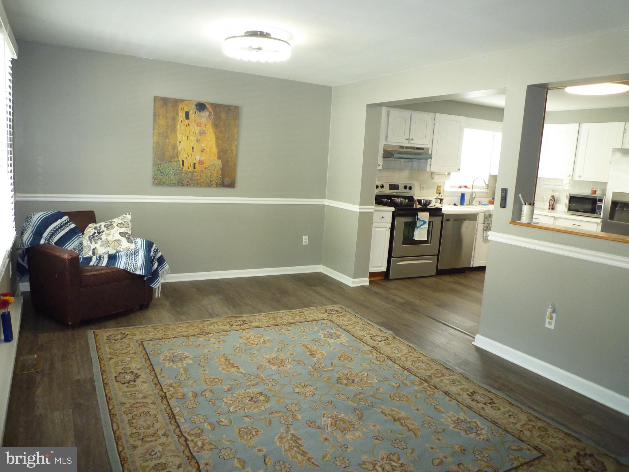 CATONSVILLE KNOLLS - Residential