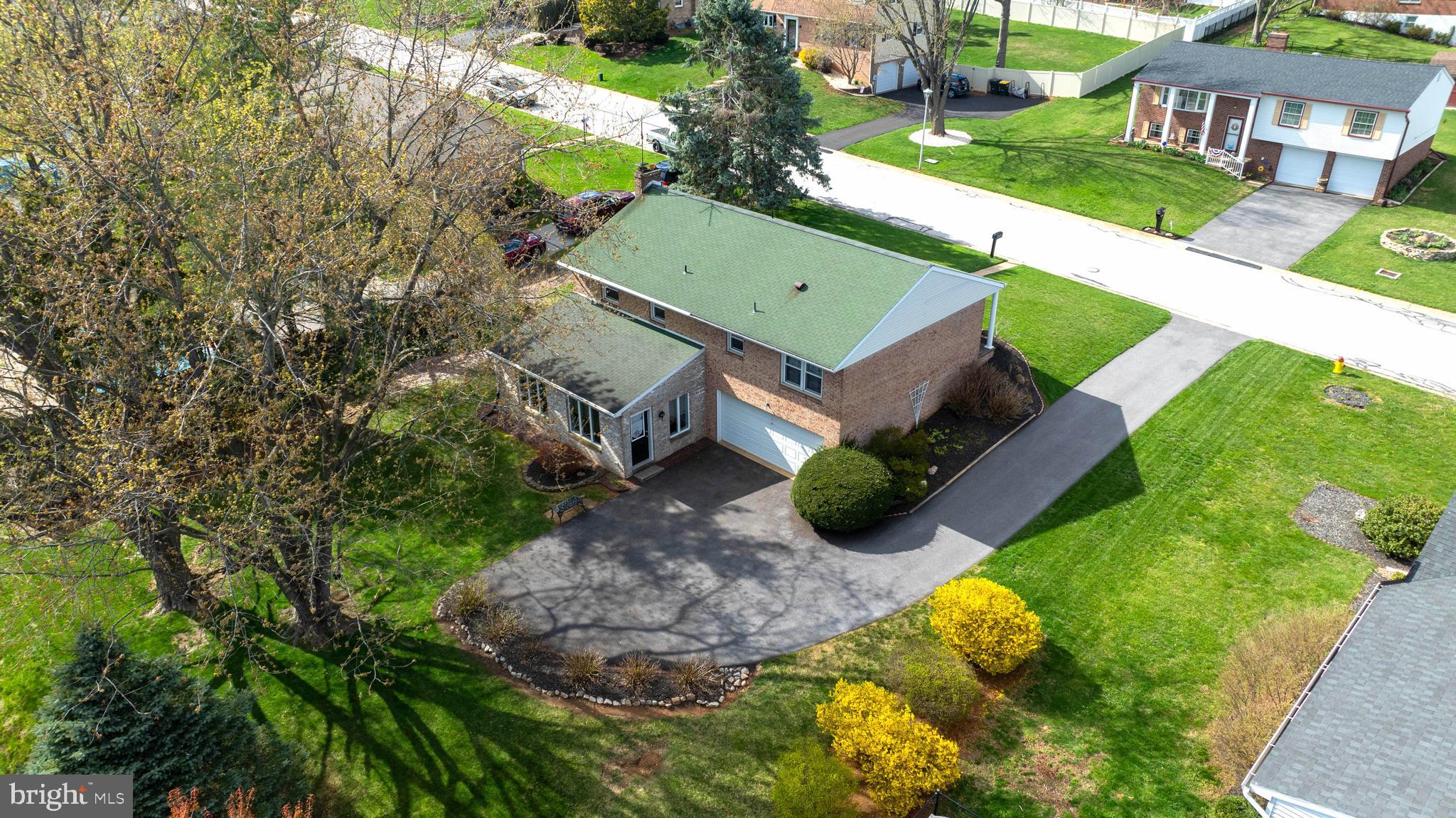 112 SKYVIEW DRIVE
