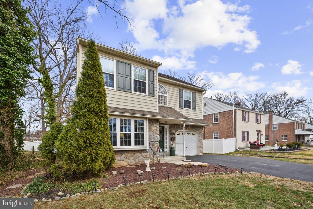 Photo of 211 S Norwinden Drive, SPRINGFIELD, PA 19064 (MLS # PADE2106226)