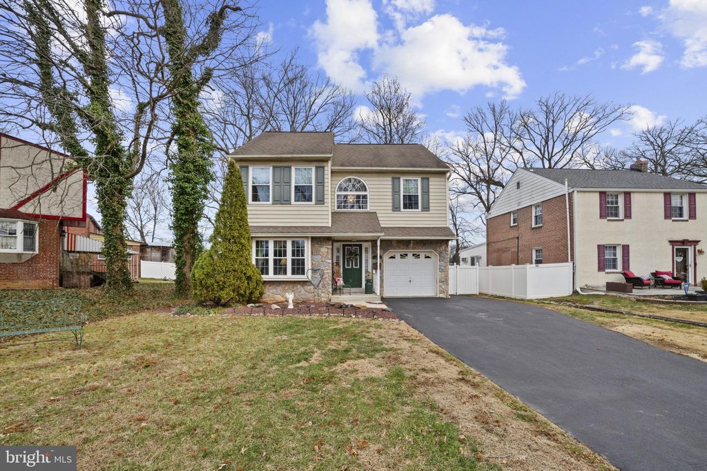 Photo of 211 S Norwinden Drive, SPRINGFIELD, PA 19064 (MLS # PADE2106226)