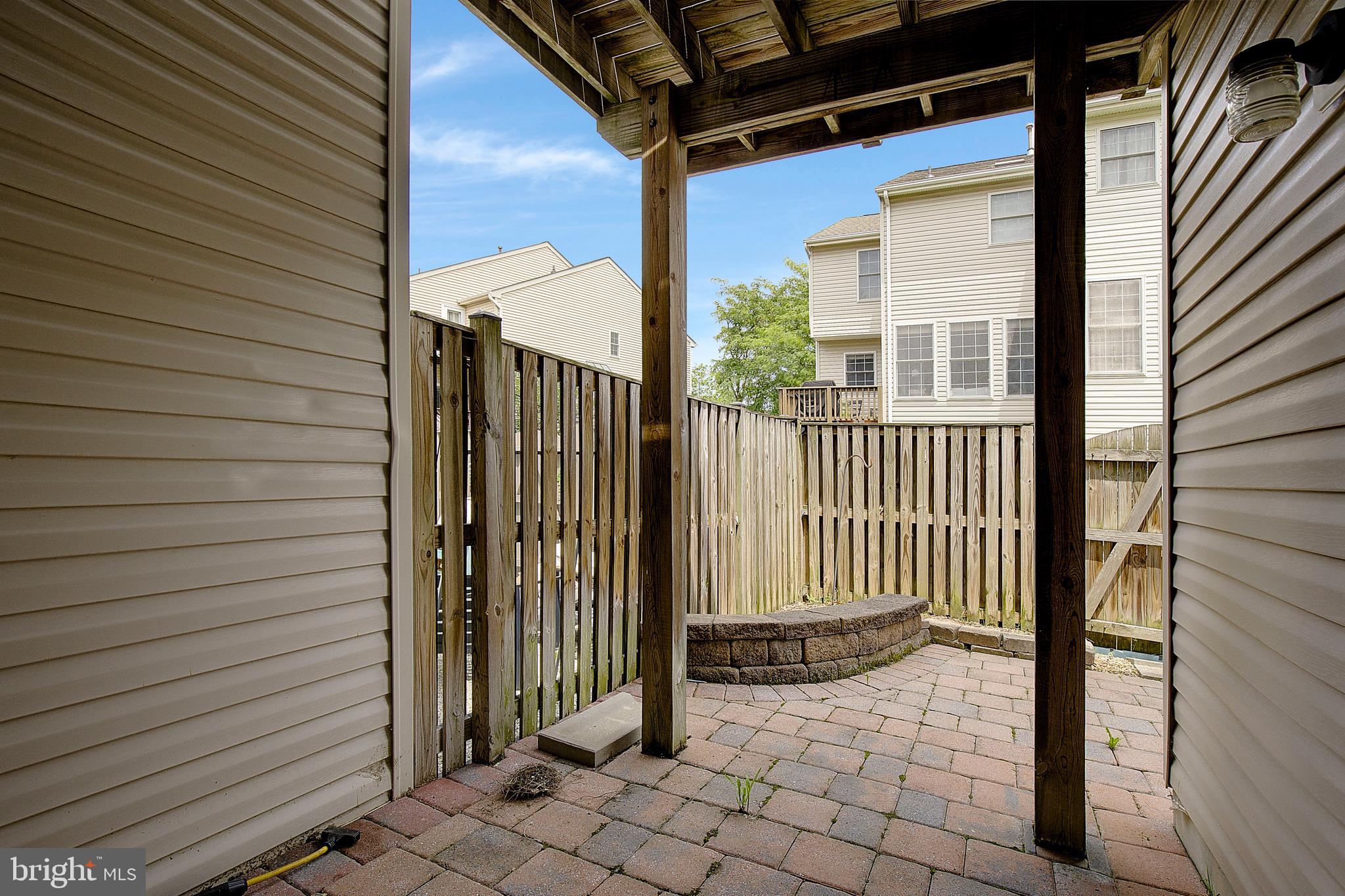 RIVER OAKS - Residential