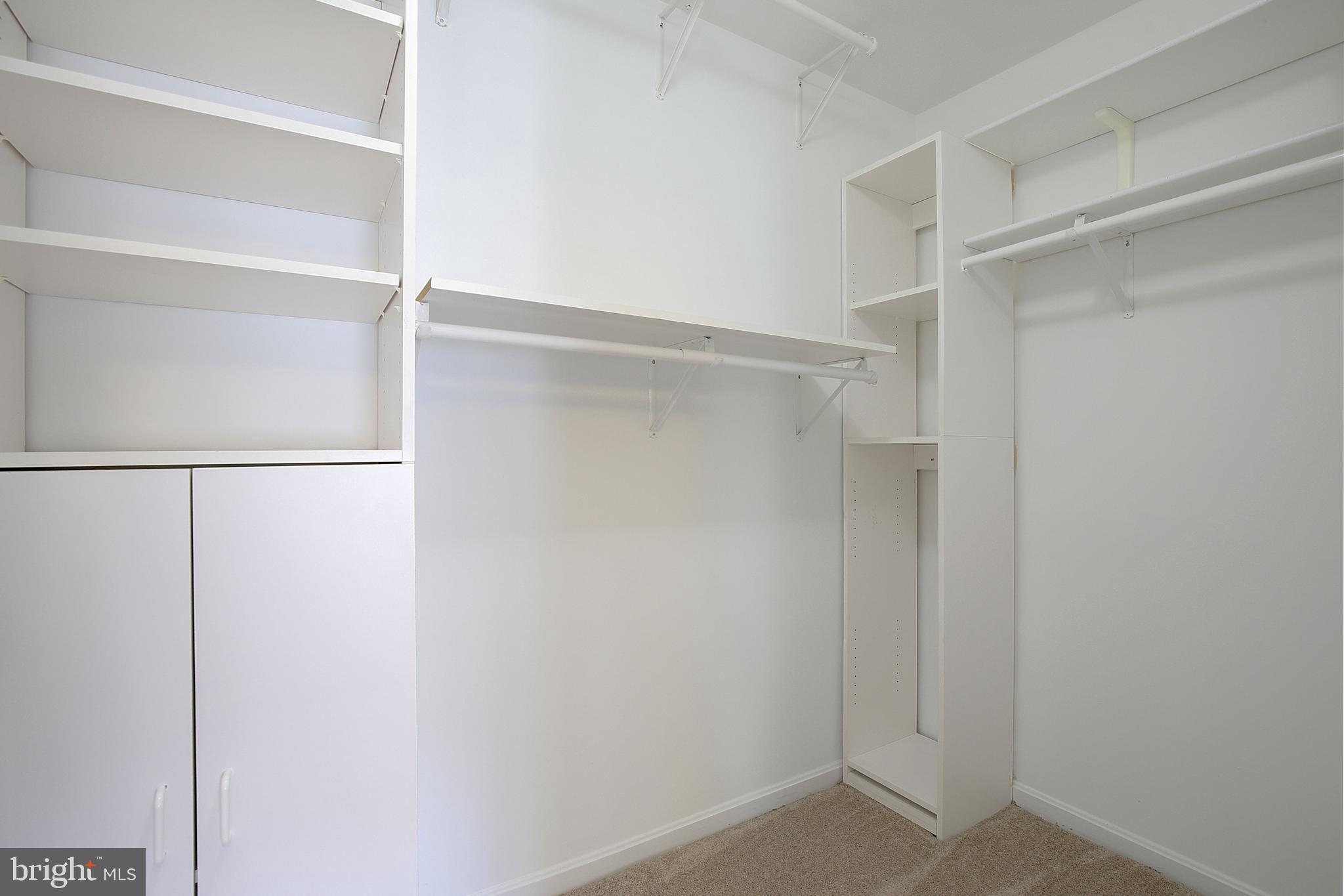 RIVER OAKS - Residential