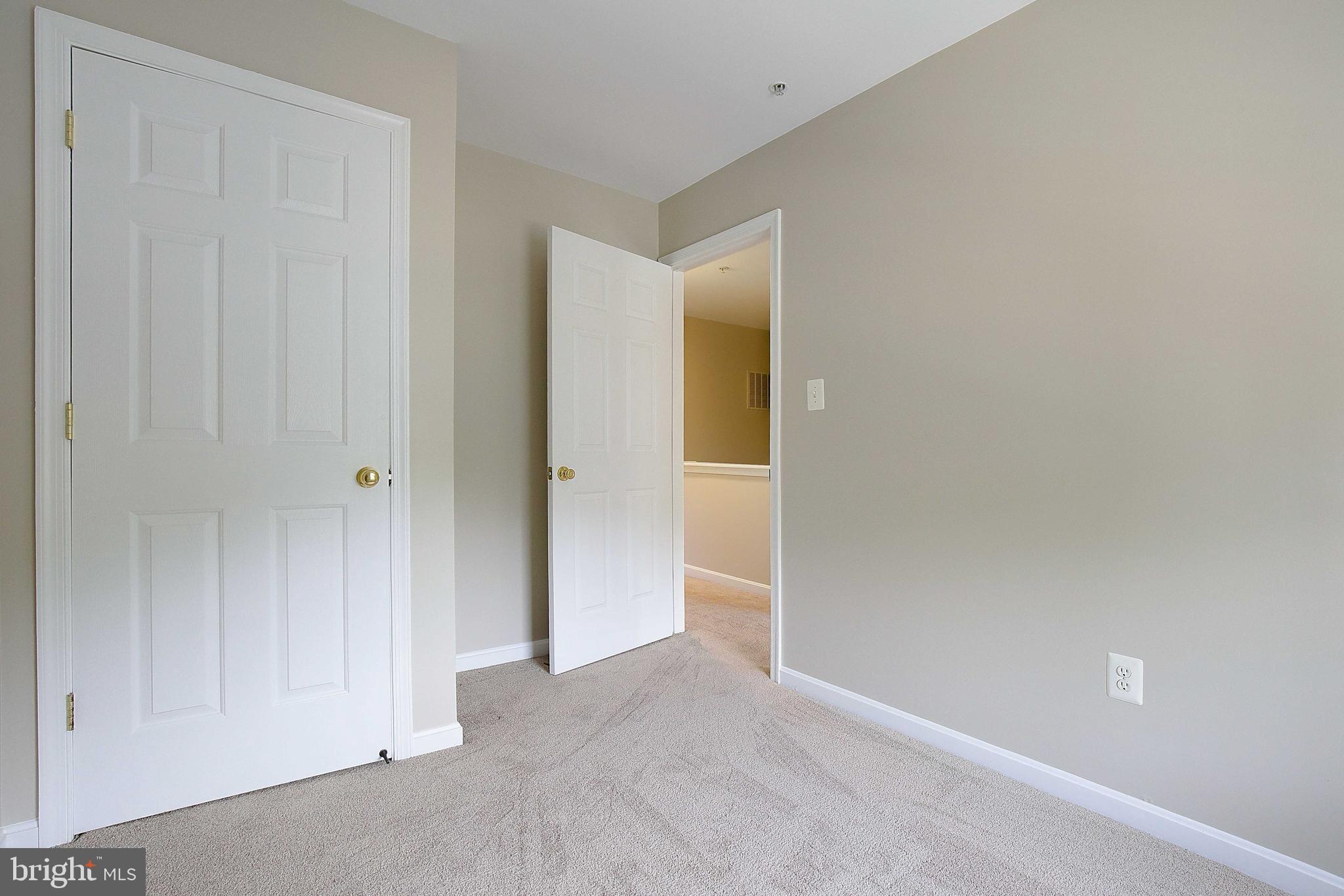 RIVER OAKS - Residential