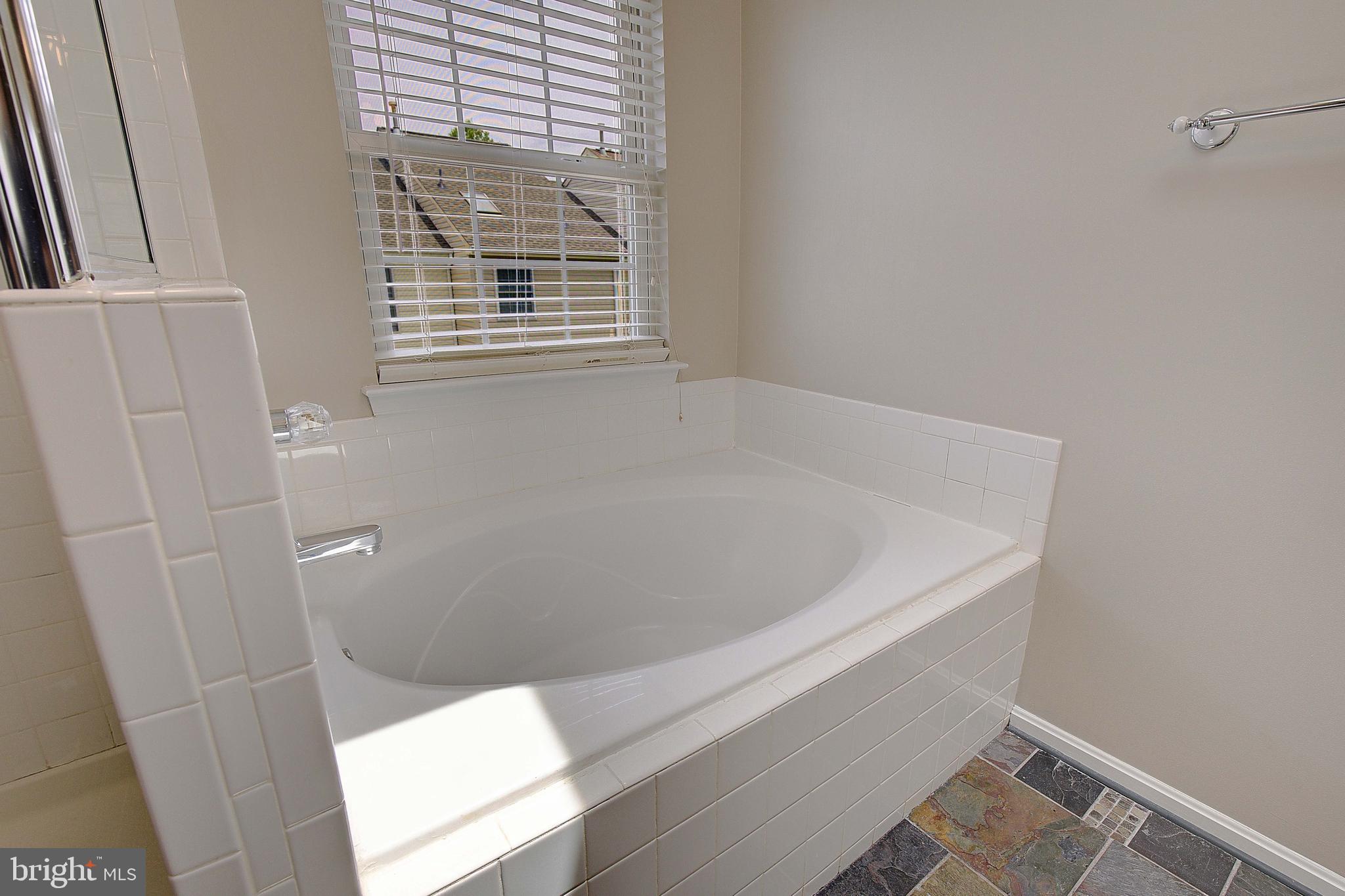 RIVER OAKS - Residential