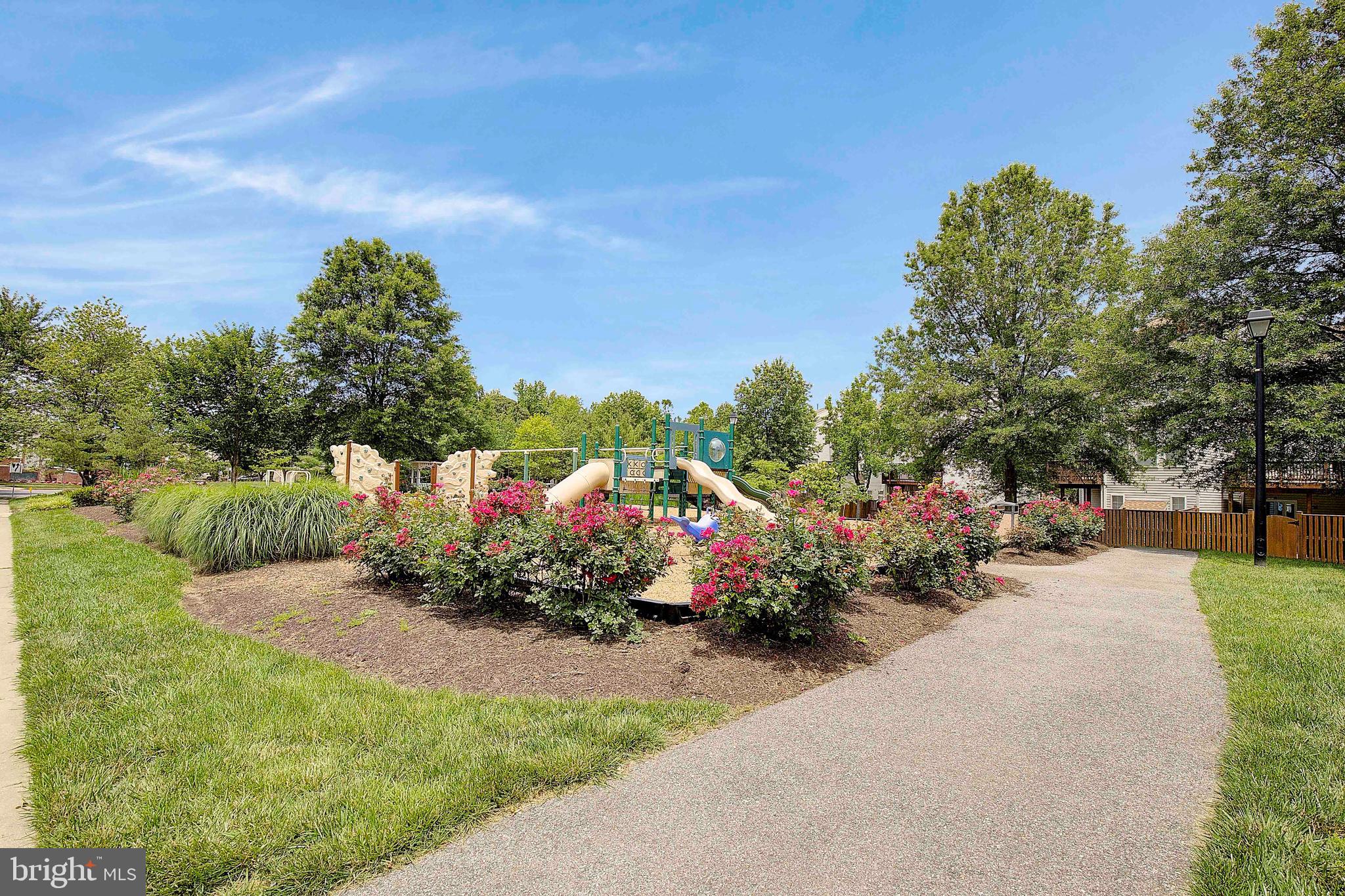 RIVER OAKS - Residential