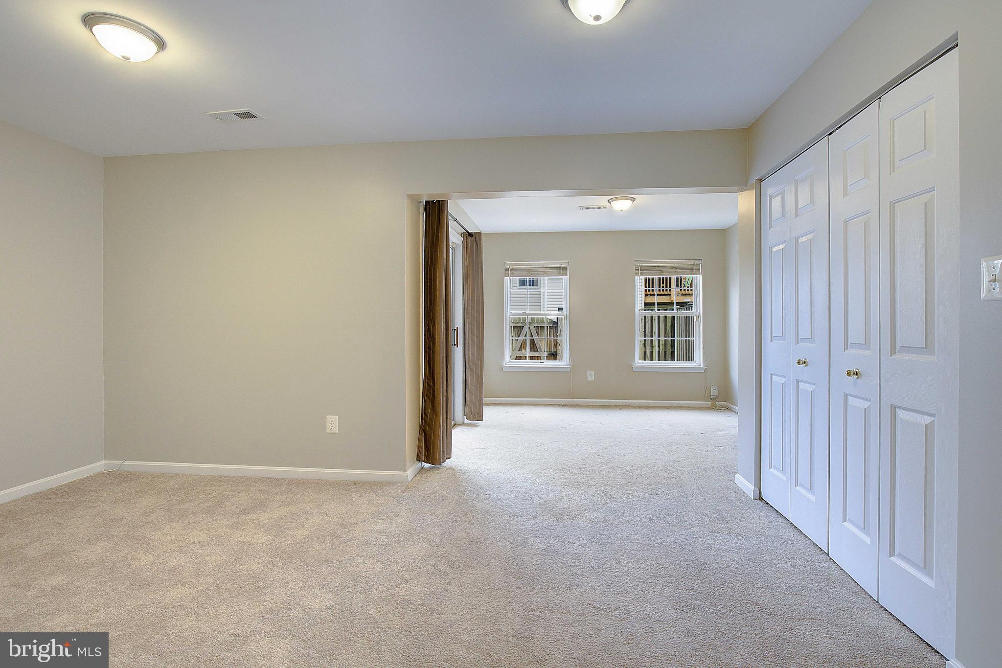 RIVER OAKS - Residential