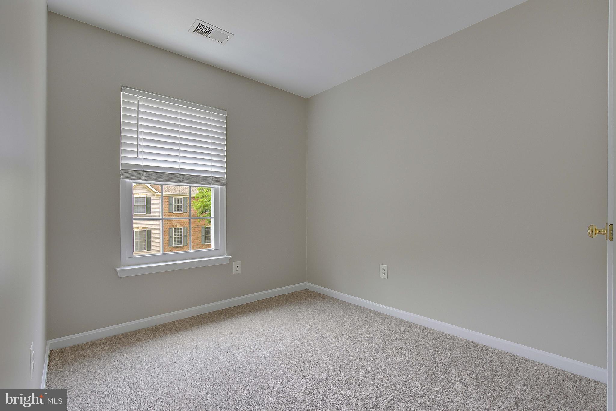 RIVER OAKS - Residential