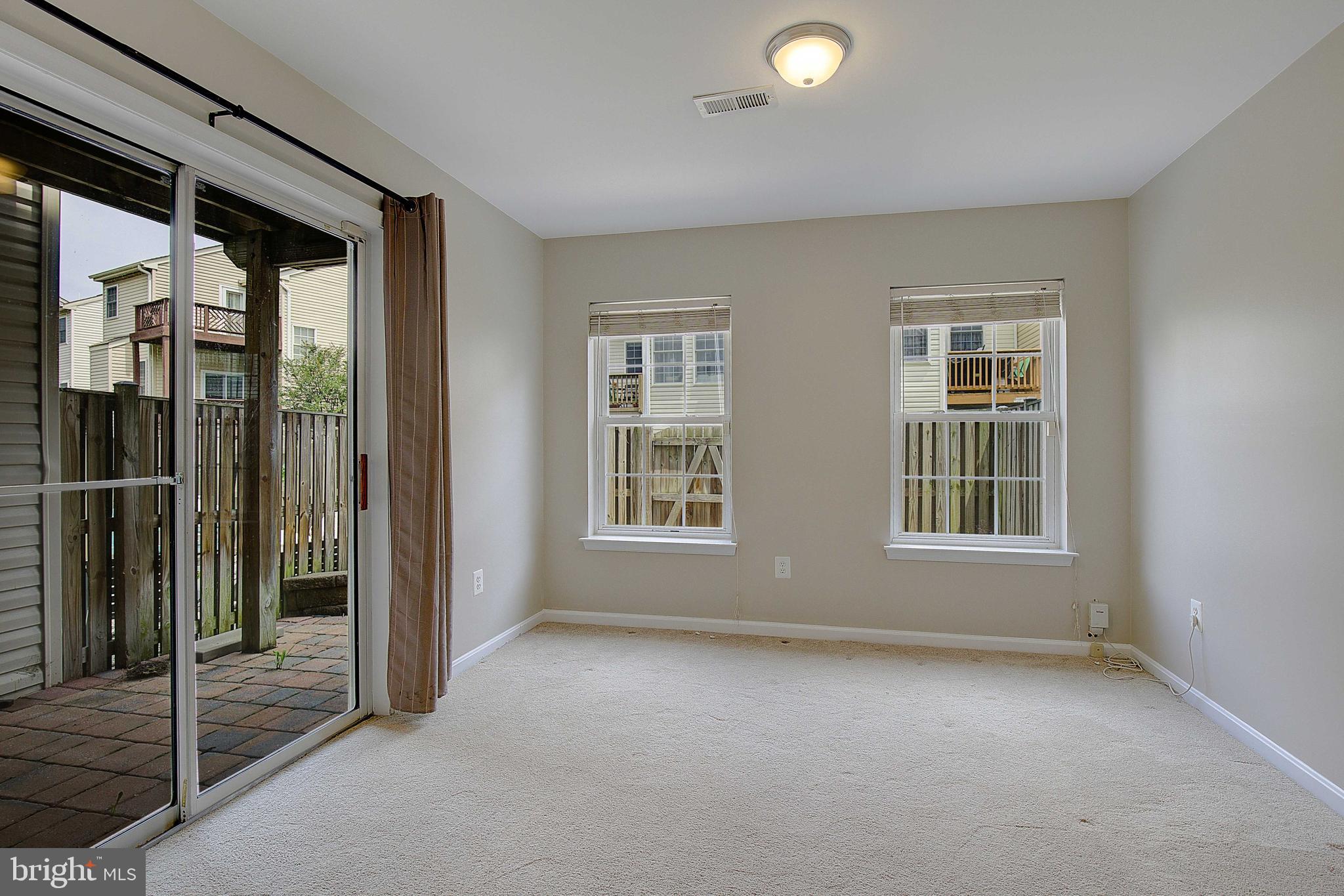 RIVER OAKS - Residential