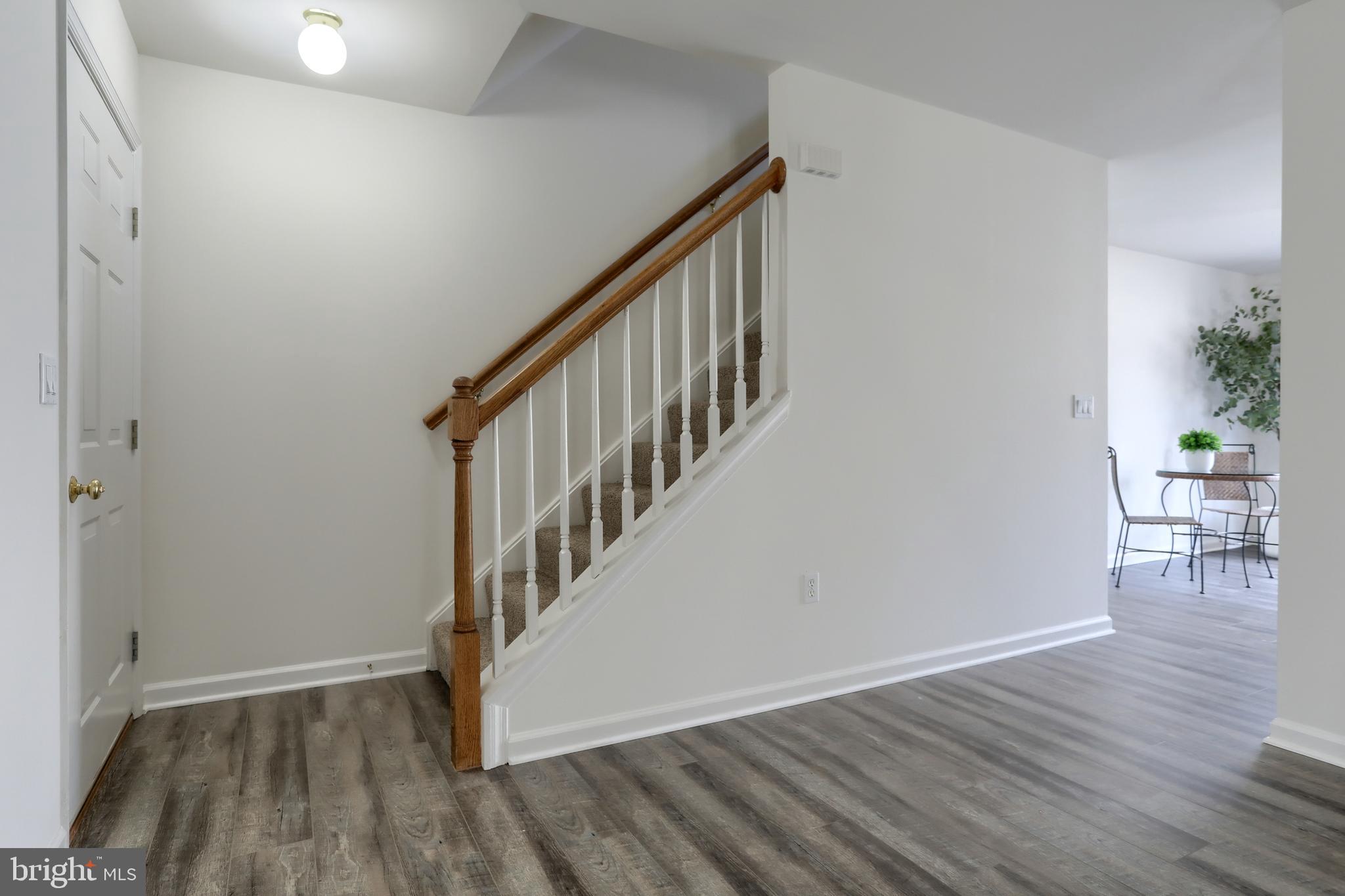 OAK HILLS - Residential